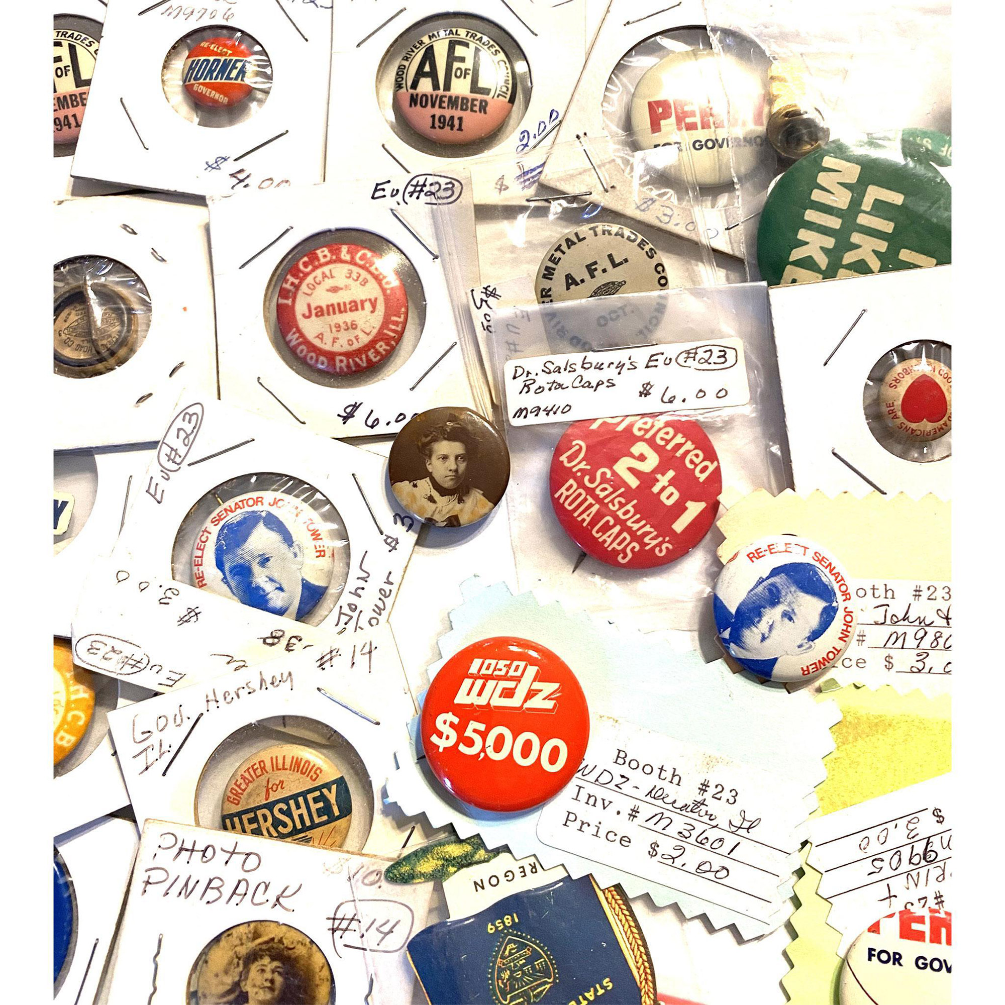 A bag lot of assorted political pin back buttons - Image 3 of 5