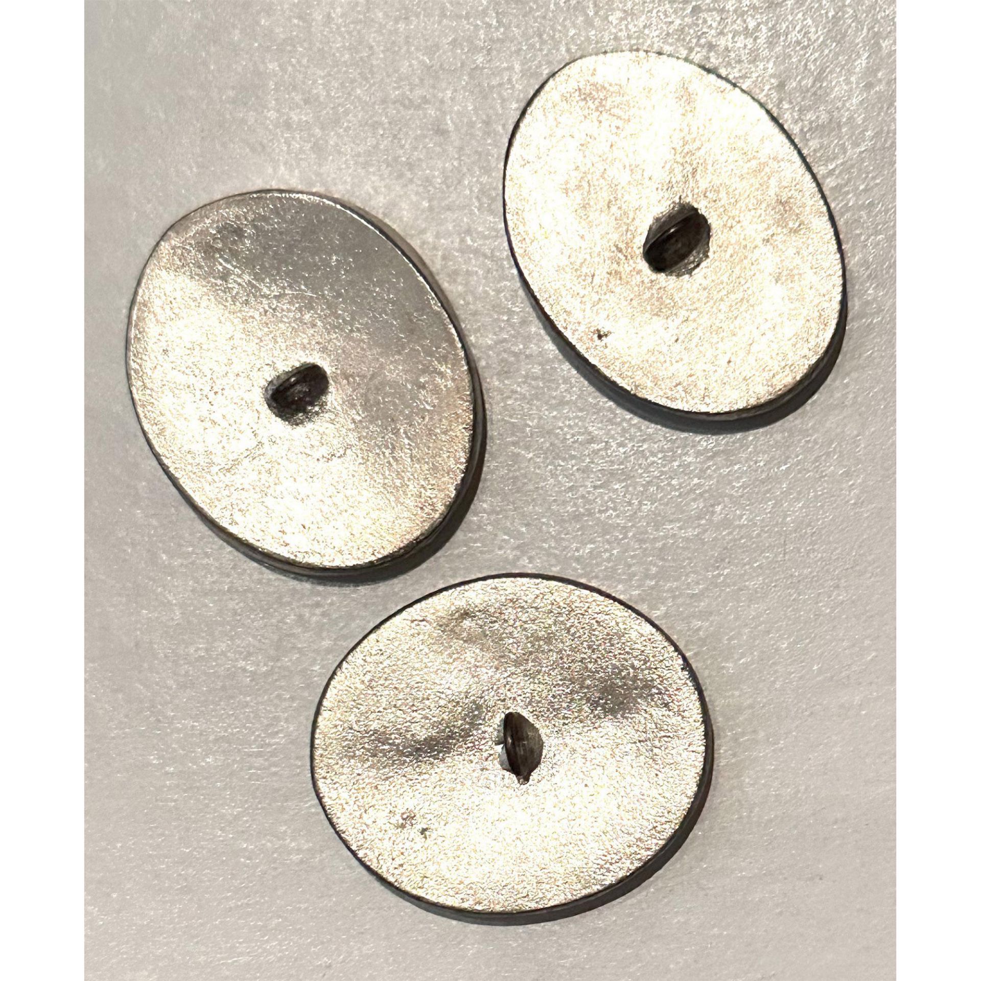 A small card of division three buttons from China - Bild 5 aus 5