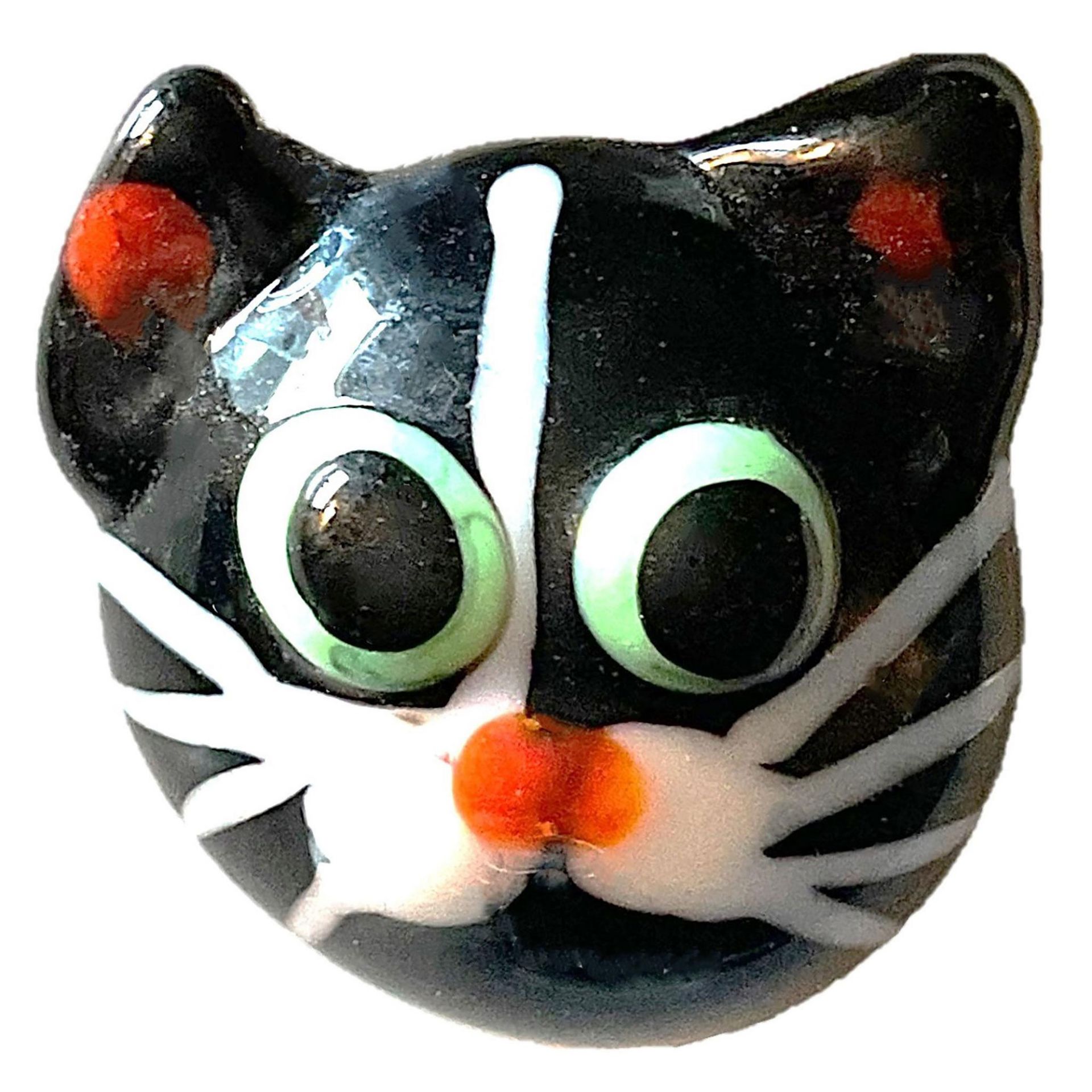 A small card of division three studio artist CAT buttons - Image 2 of 4
