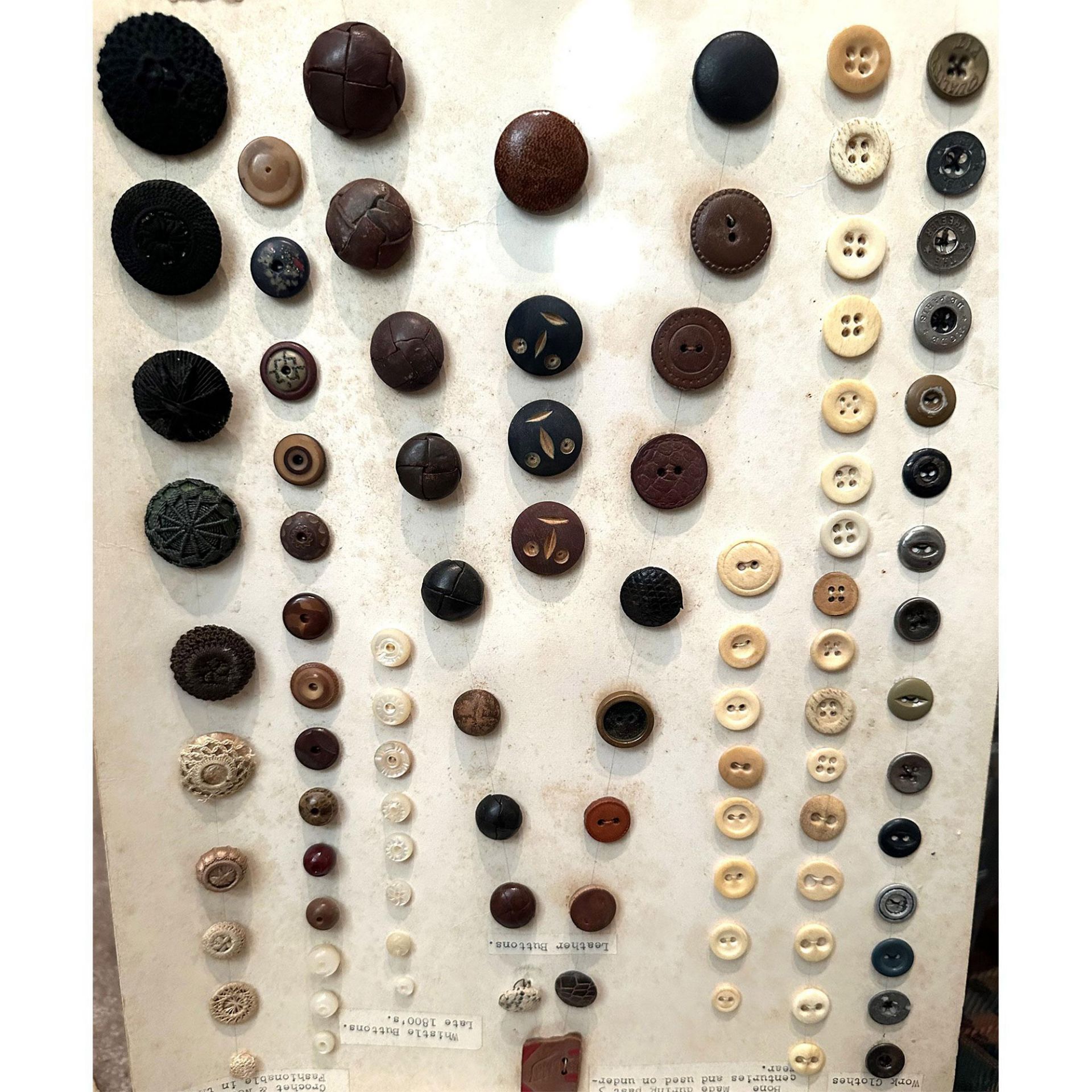 A box lot of assorted material buttons on cards - Image 6 of 8