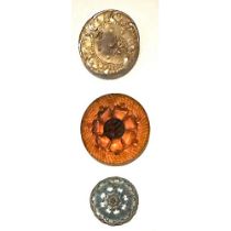A small card of division one lacy glass buttons