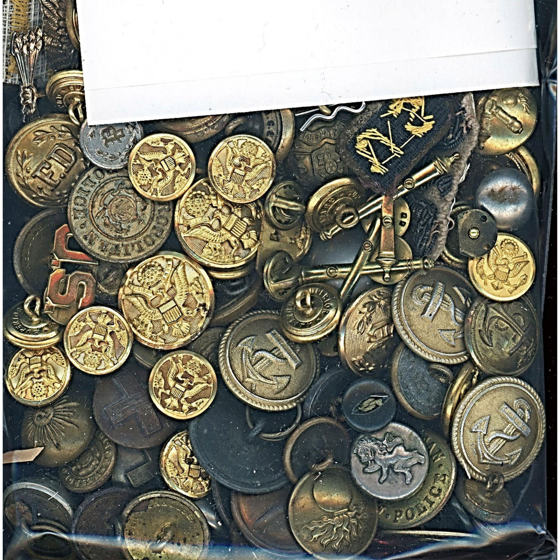 A bag lot of division one uniform buttons - Bild 3 aus 4