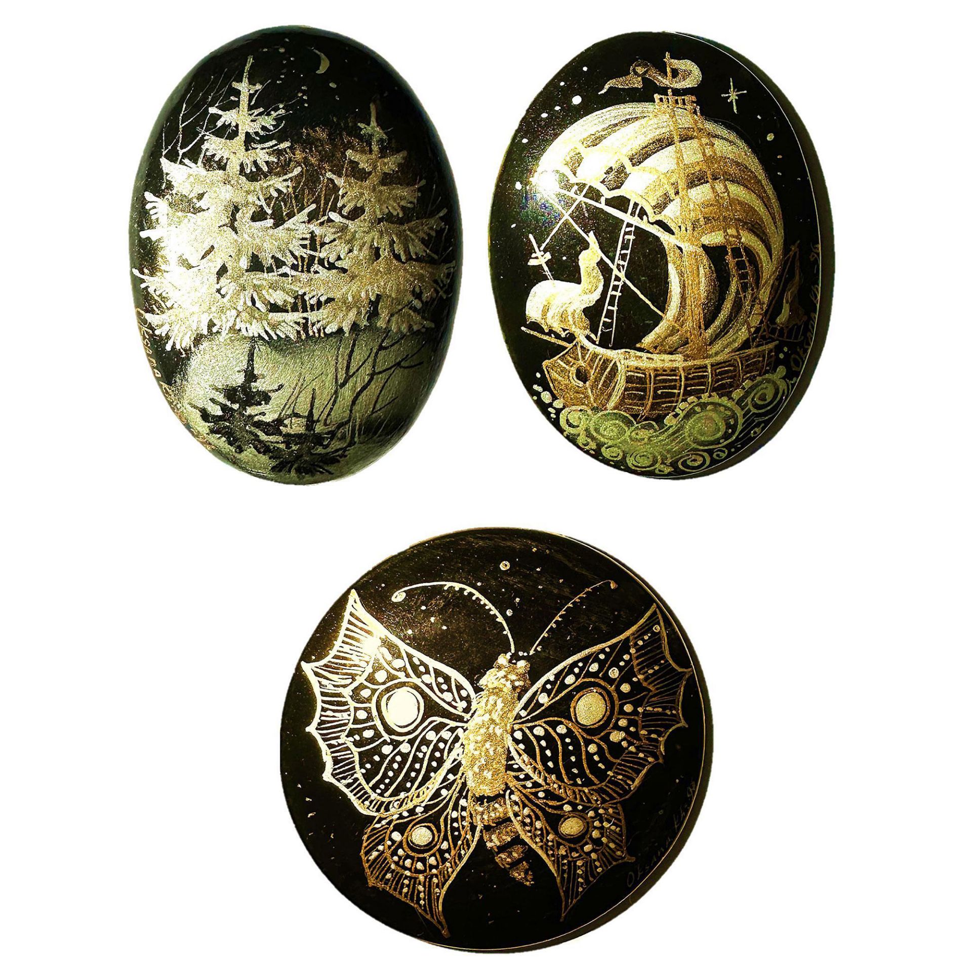 A small card of division three lacquerware buttons