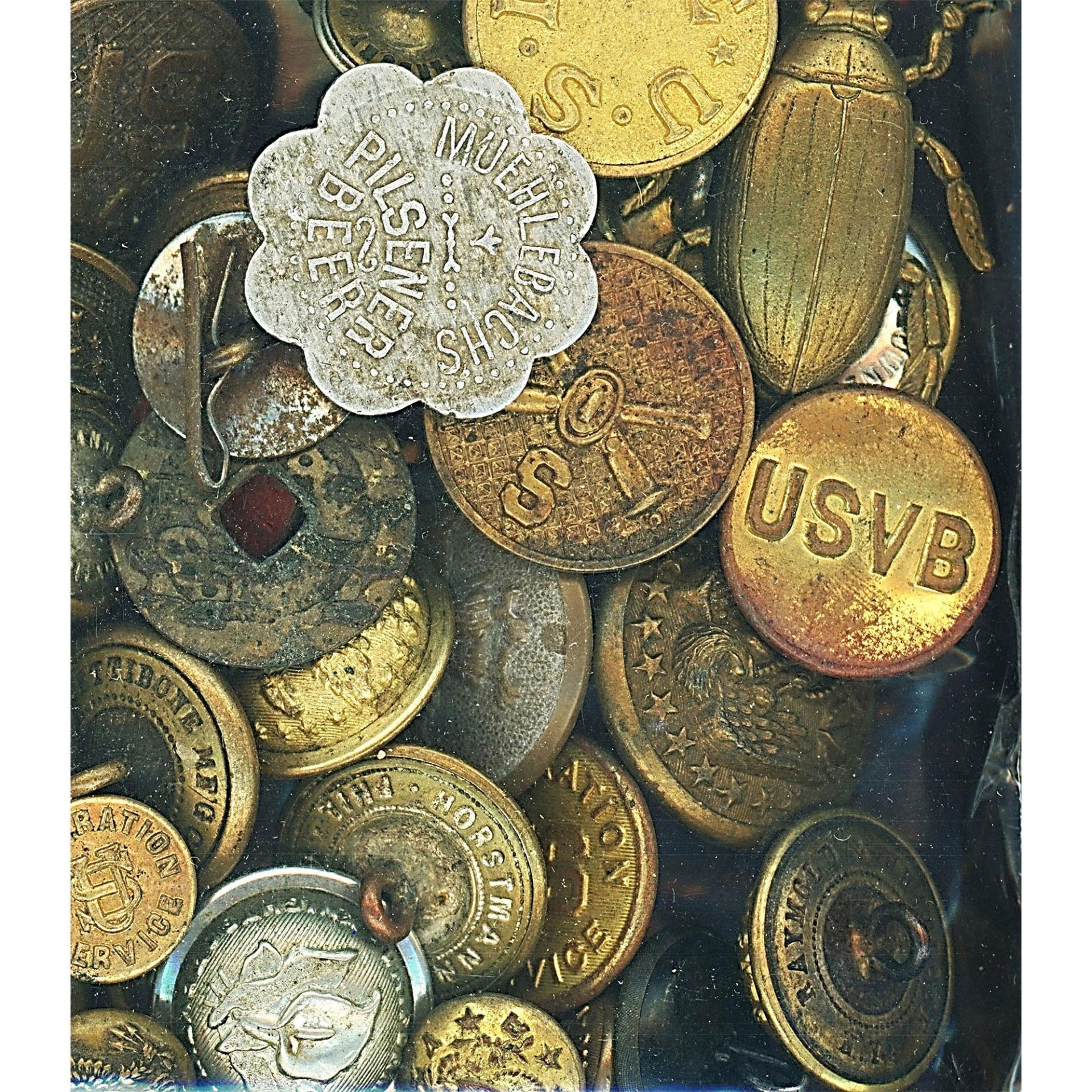 A bag lot of division one uniform buttons - Image 3 of 4