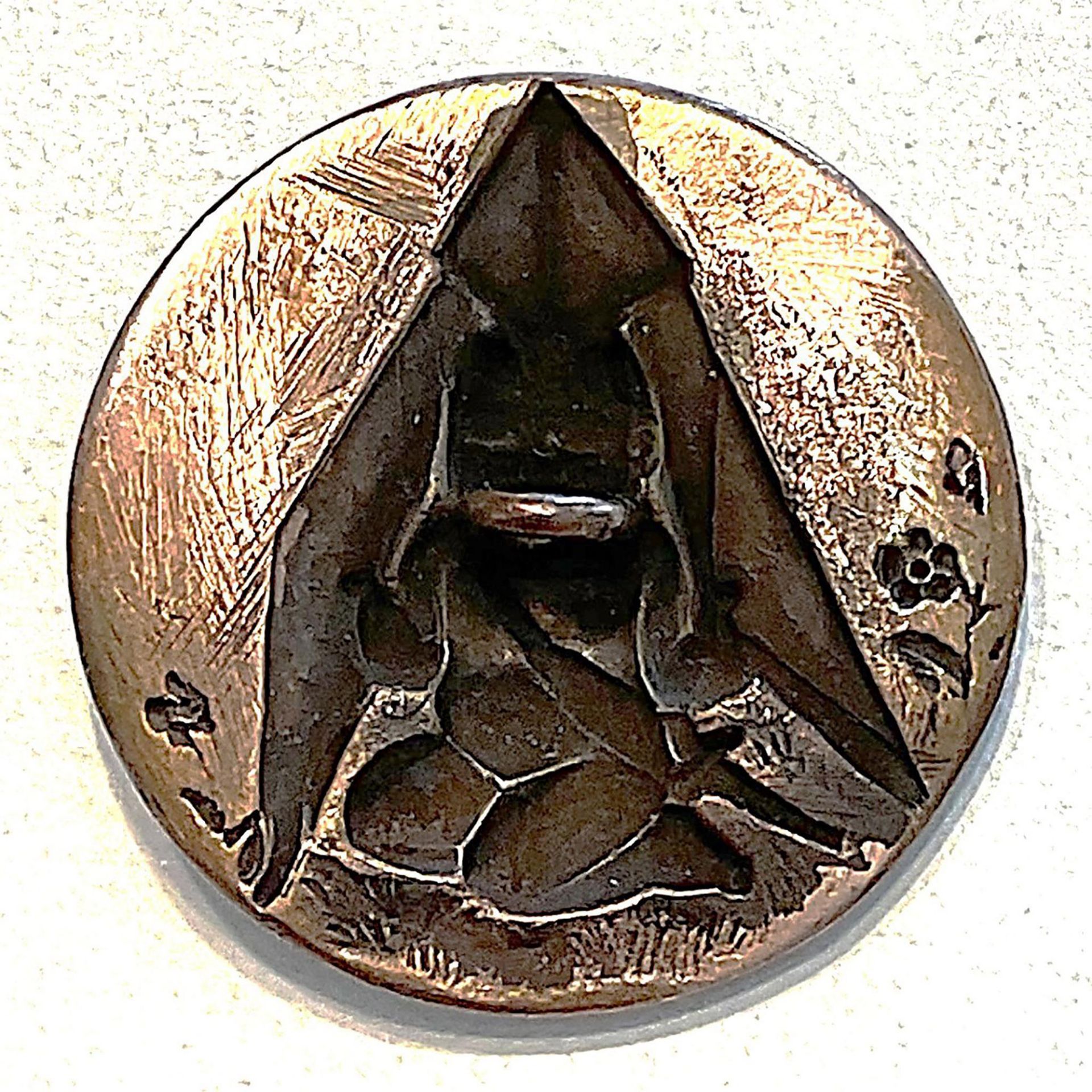 A division one scarce metal picture button - Bild 2 aus 2