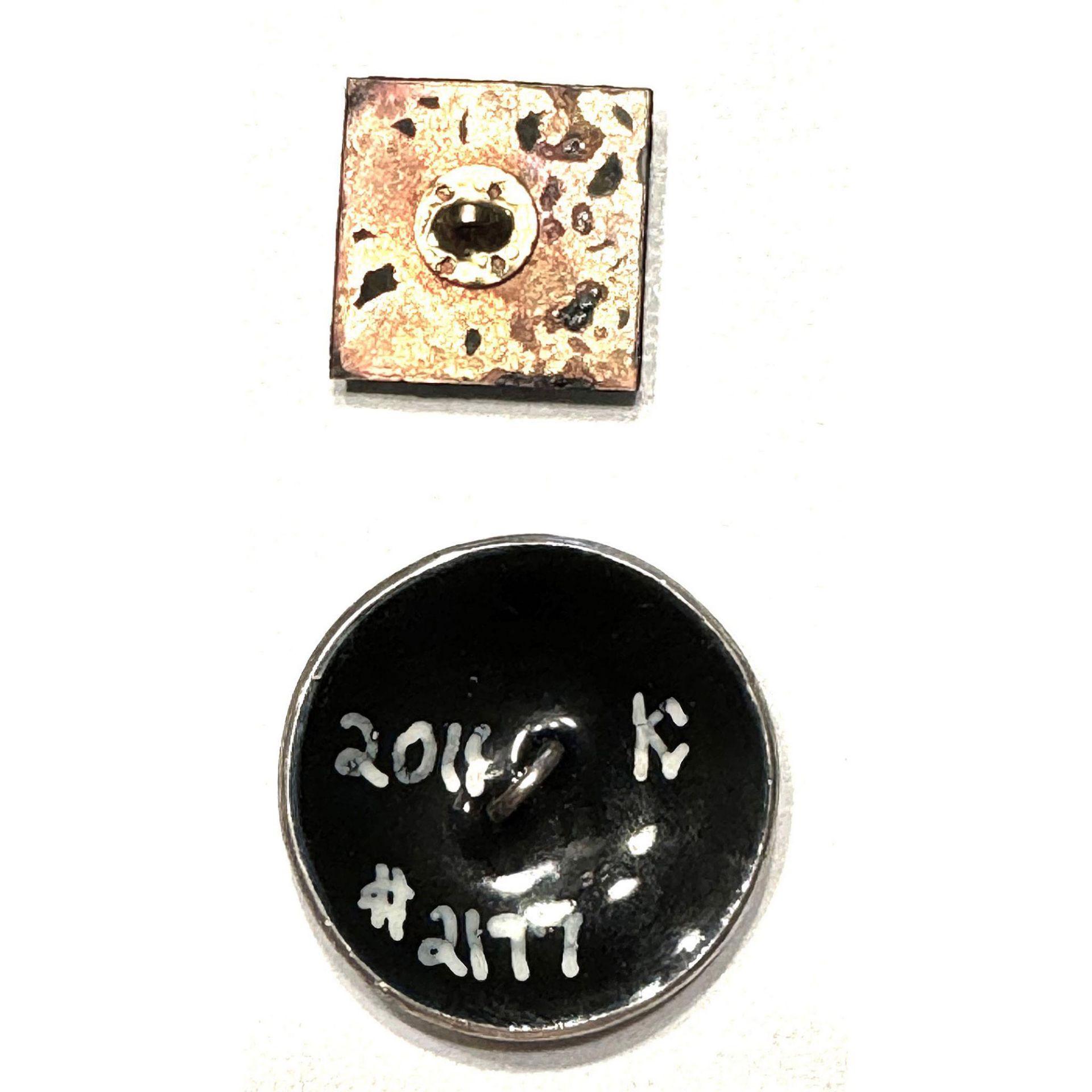 A small card of division three enamel buttons - Bild 4 aus 4