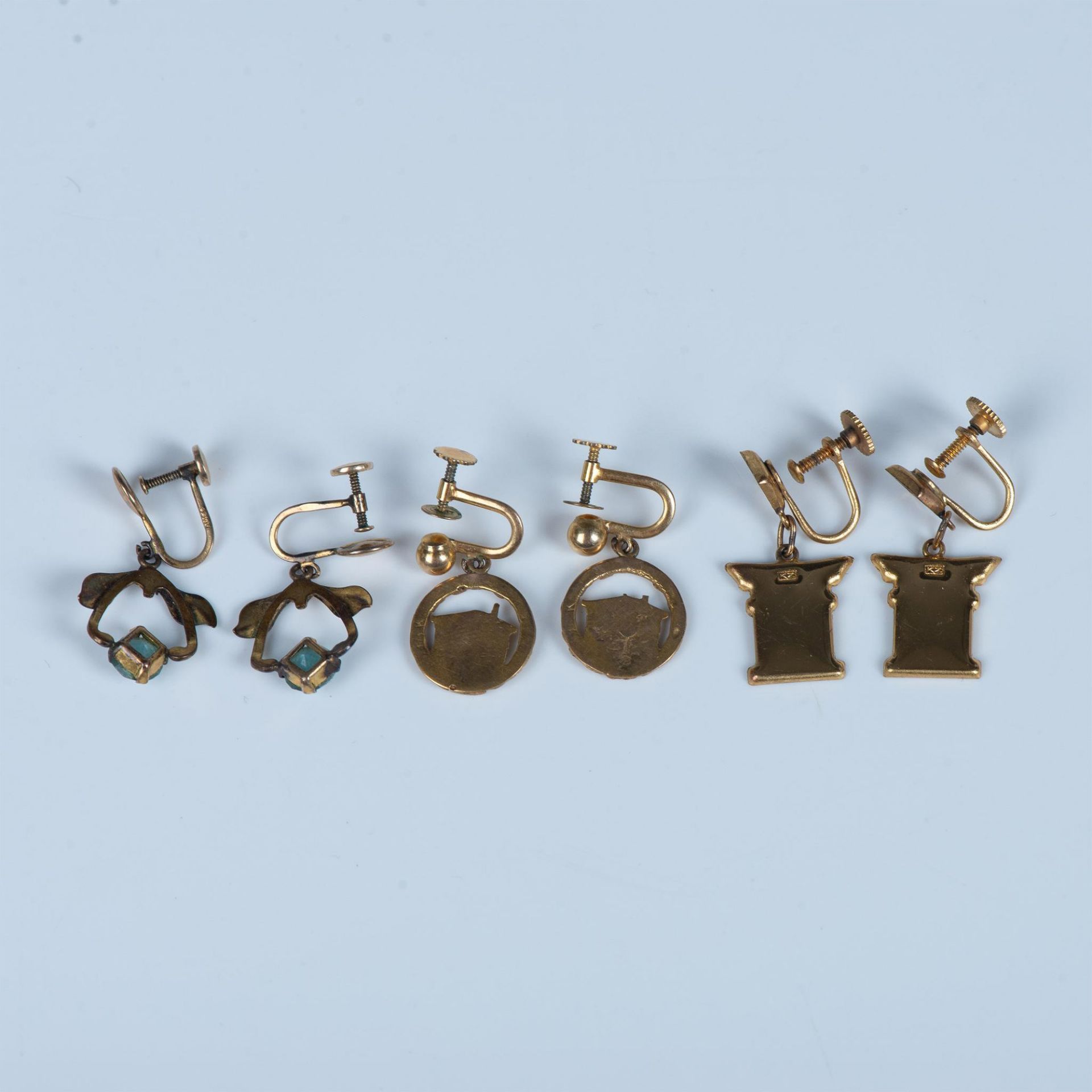 3 Pairs of Gold Tone Screw Back Earrings - Image 2 of 5