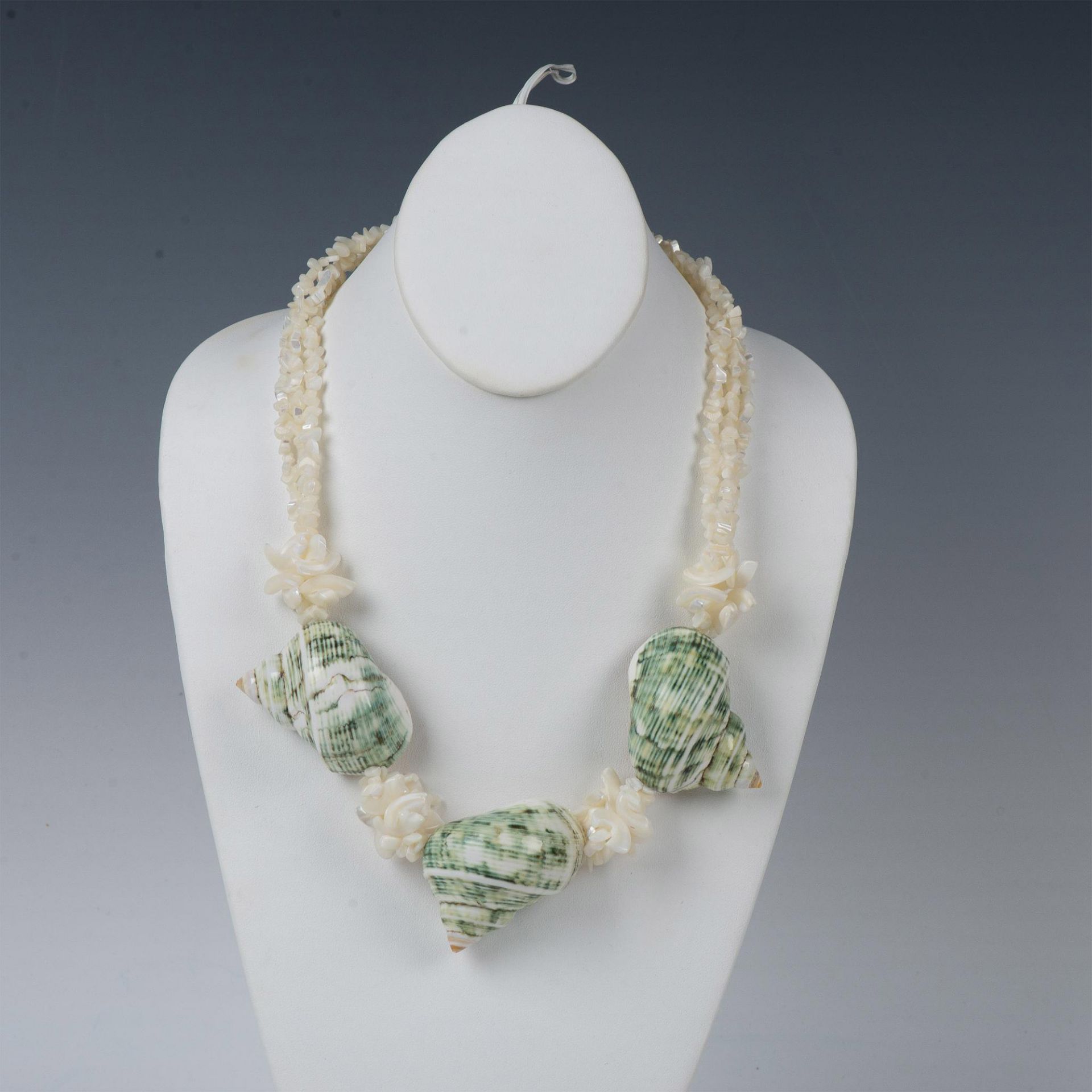 2pc Large Shell & Mother of Pearl Necklace & Bracelet - Image 7 of 9