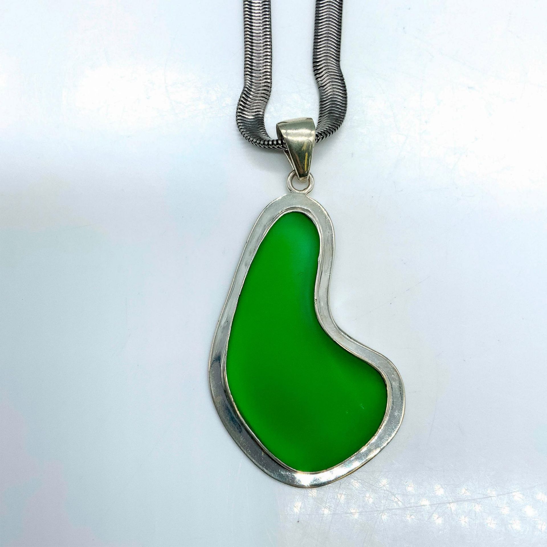 Charles Albert Green Sea Glass Pendant and Italian Milor Steel Chain Necklace - Bild 3 aus 3