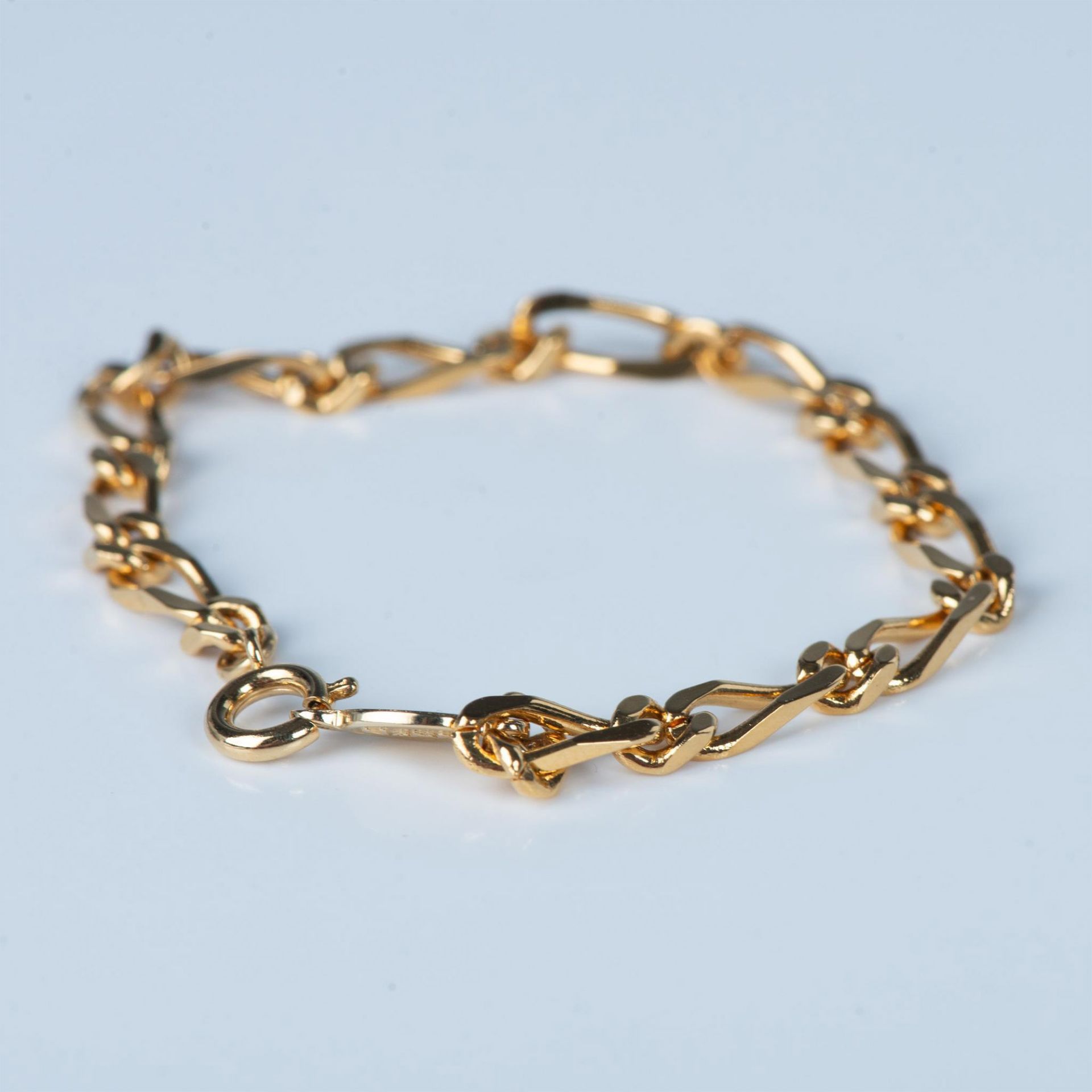 4pc Gold Tone Bracelets and Brooches - Image 6 of 7