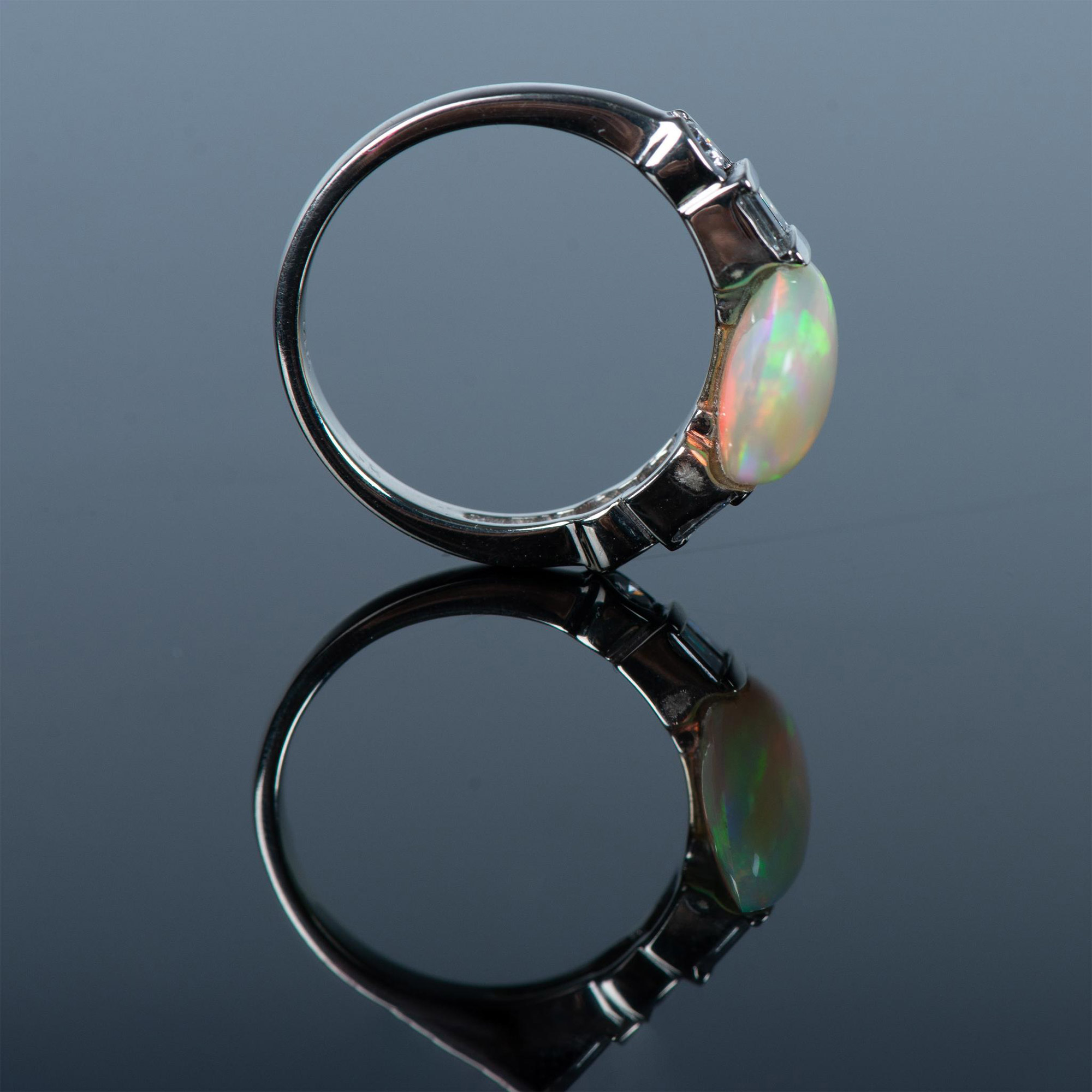 Fabulous 14K White Gold, Diamond, and Opal Ring - Image 5 of 8