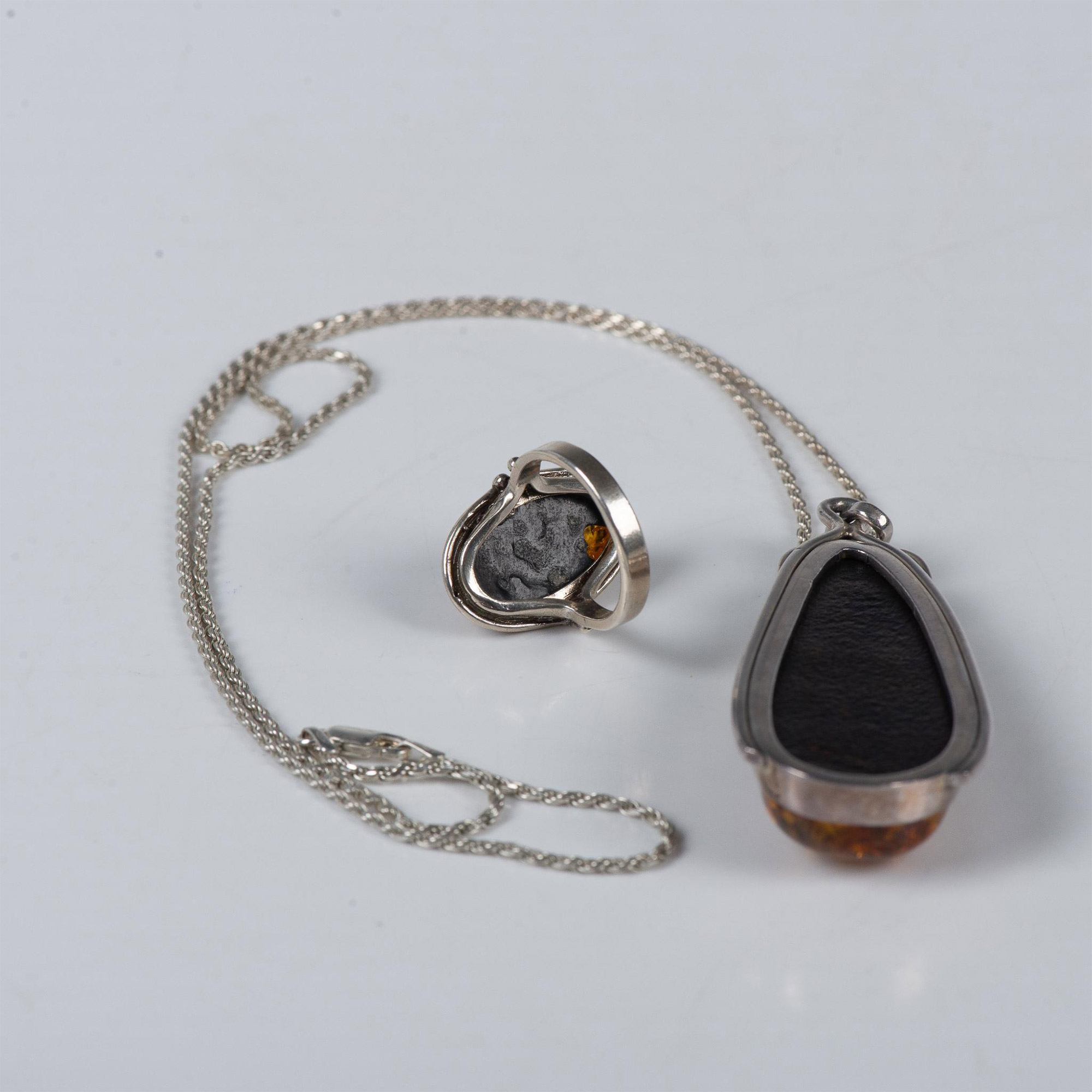 Gorgeous Sterling Silver and Amber Necklace and Ring - Image 6 of 10