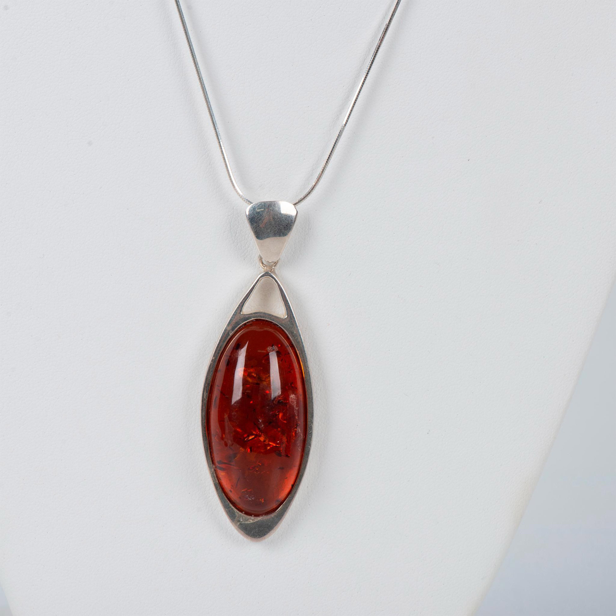 Bold Sterling Silver and Amber Necklace and Ring - Image 7 of 8