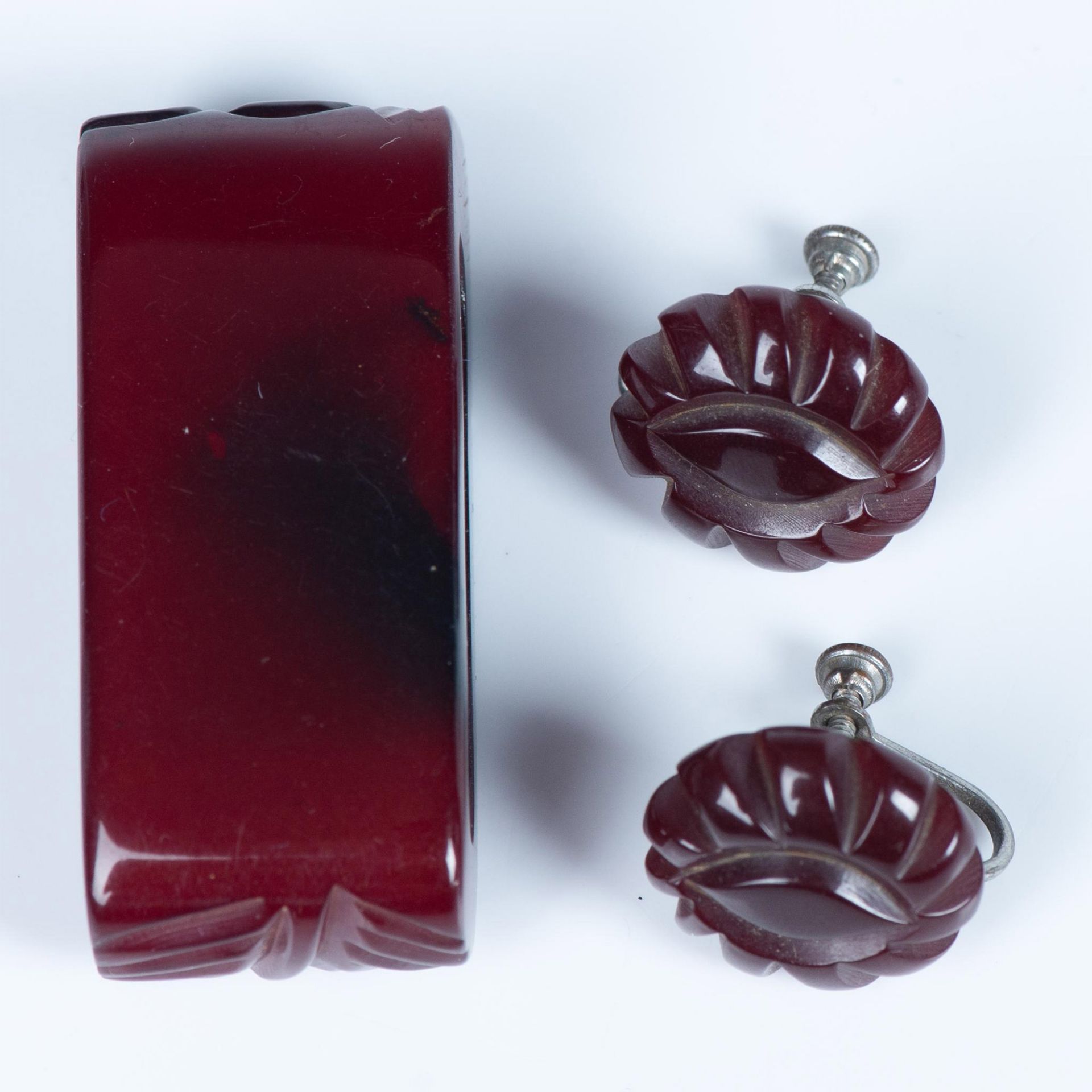 3pc Bakelite Earrings and Scarf Loop - Image 3 of 4