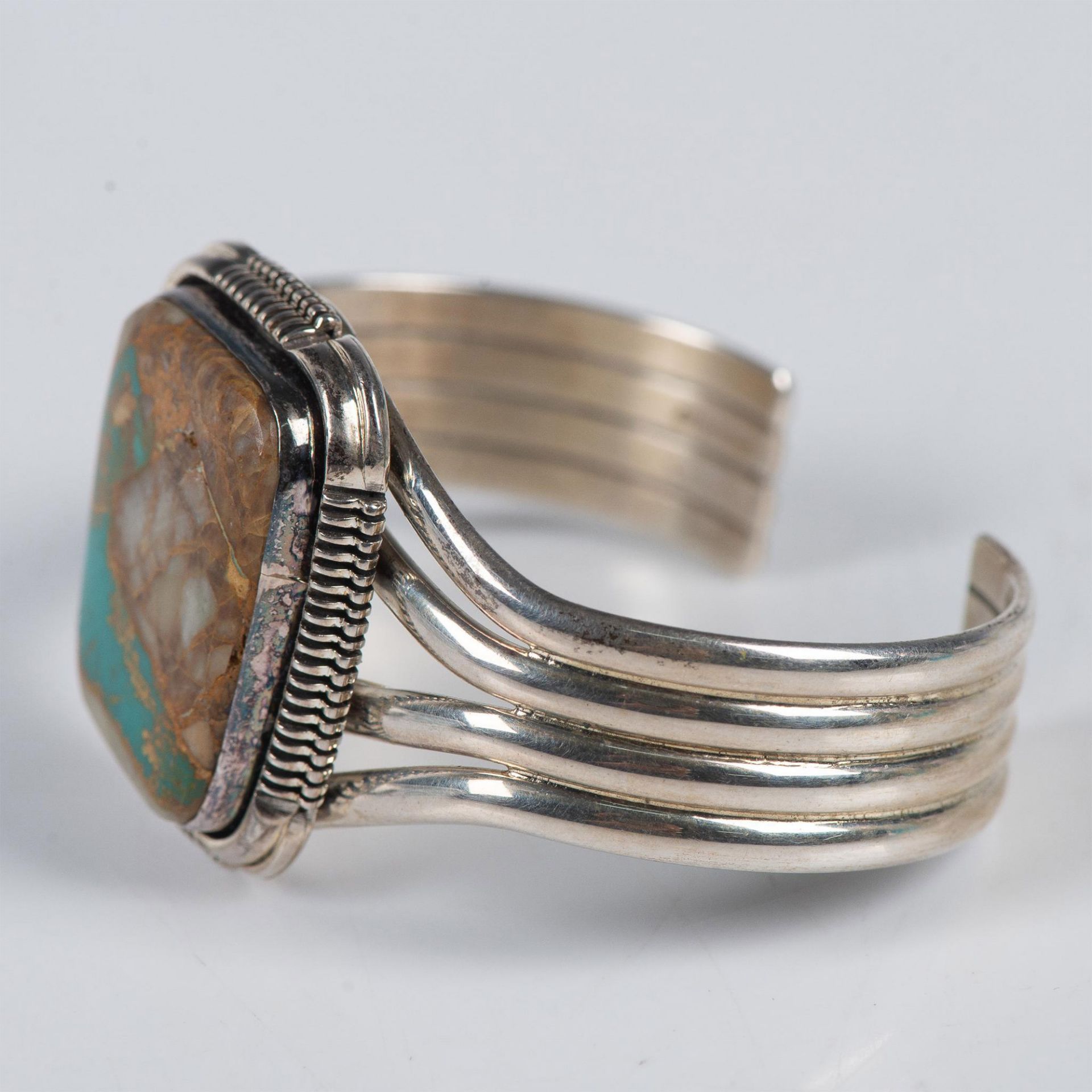 L. Yazzie Sterling Silver and Turquoise Cuff Bracelet - Bild 2 aus 6