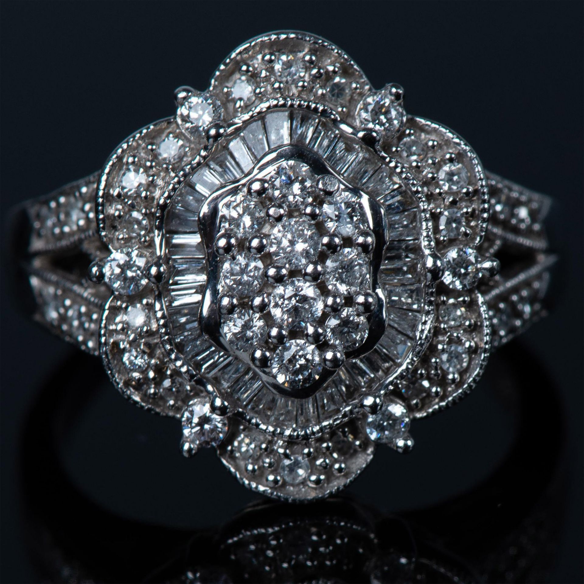 Sparkling 14K White Gold & Diamond Ring - Image 11 of 14