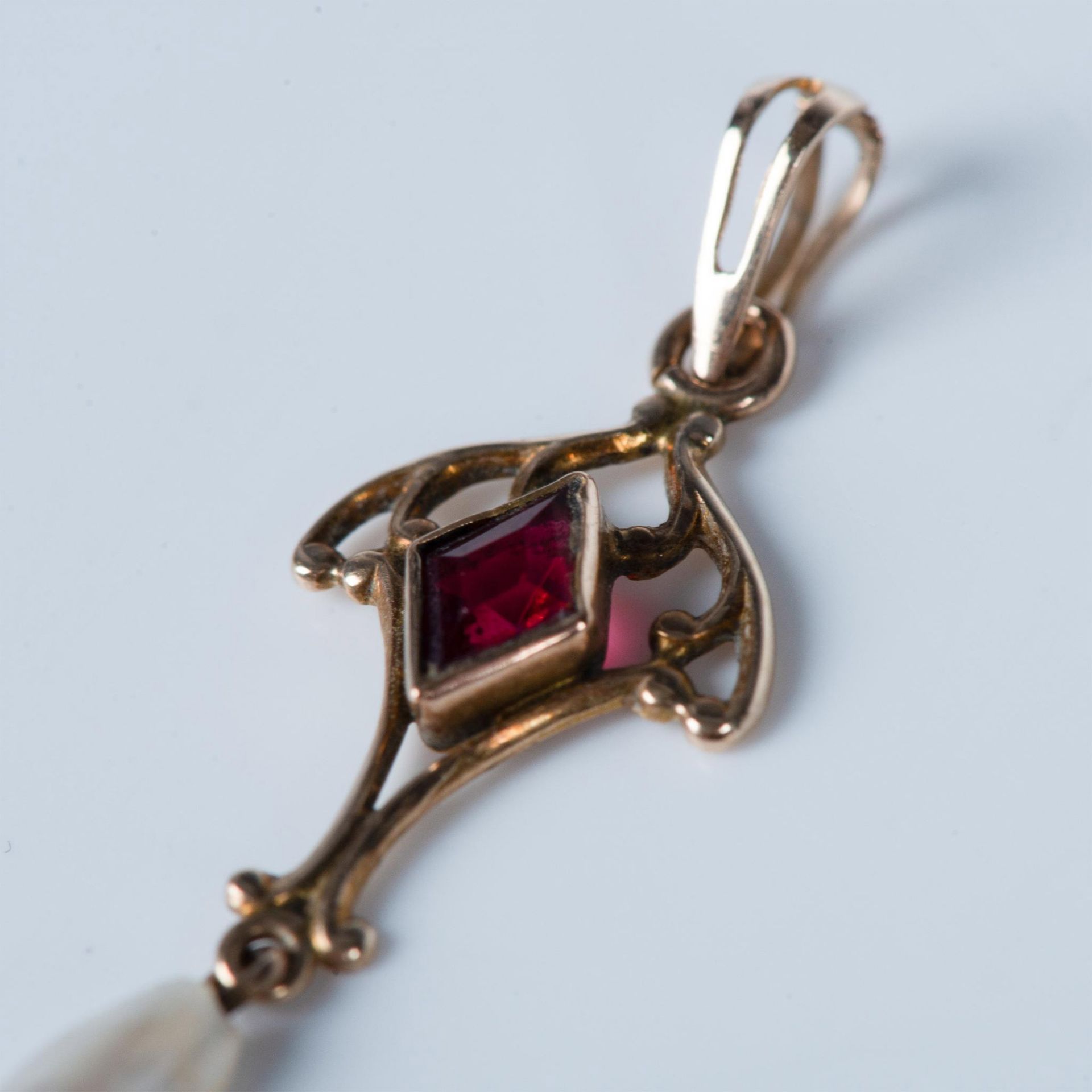 Vintage 18K Yellow Gold, Garnet & Pearl Pendant - Image 3 of 4