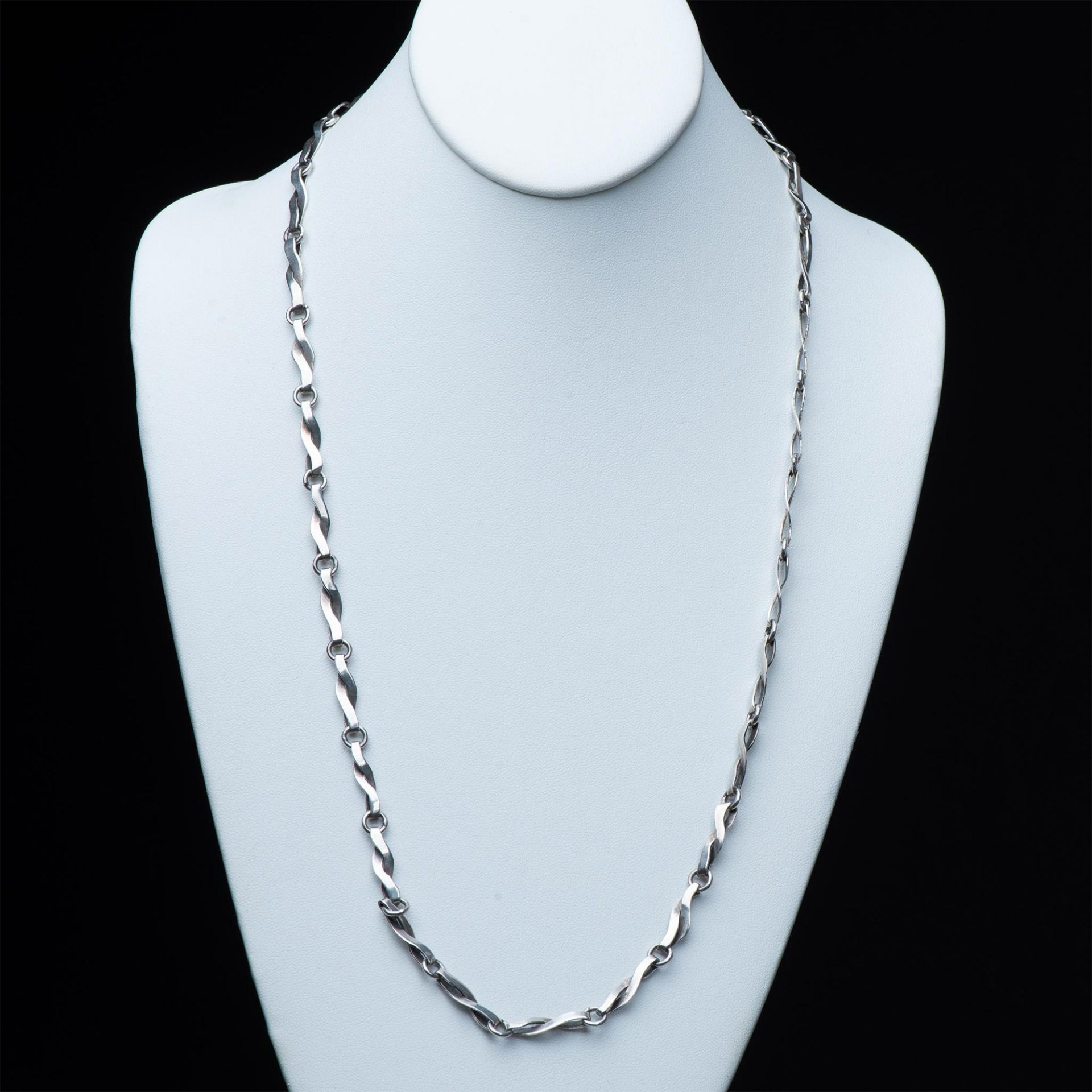 5pc Silver Tone Necklaces and Bracelet - Image 7 of 10