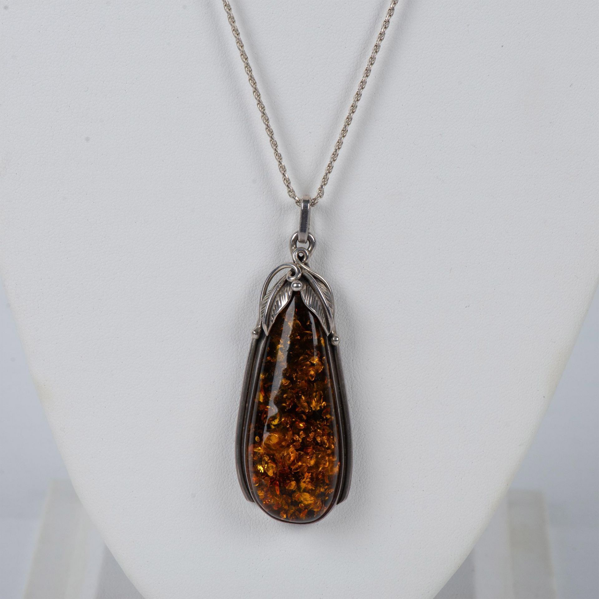 Gorgeous Sterling Silver and Amber Necklace and Ring - Image 8 of 10