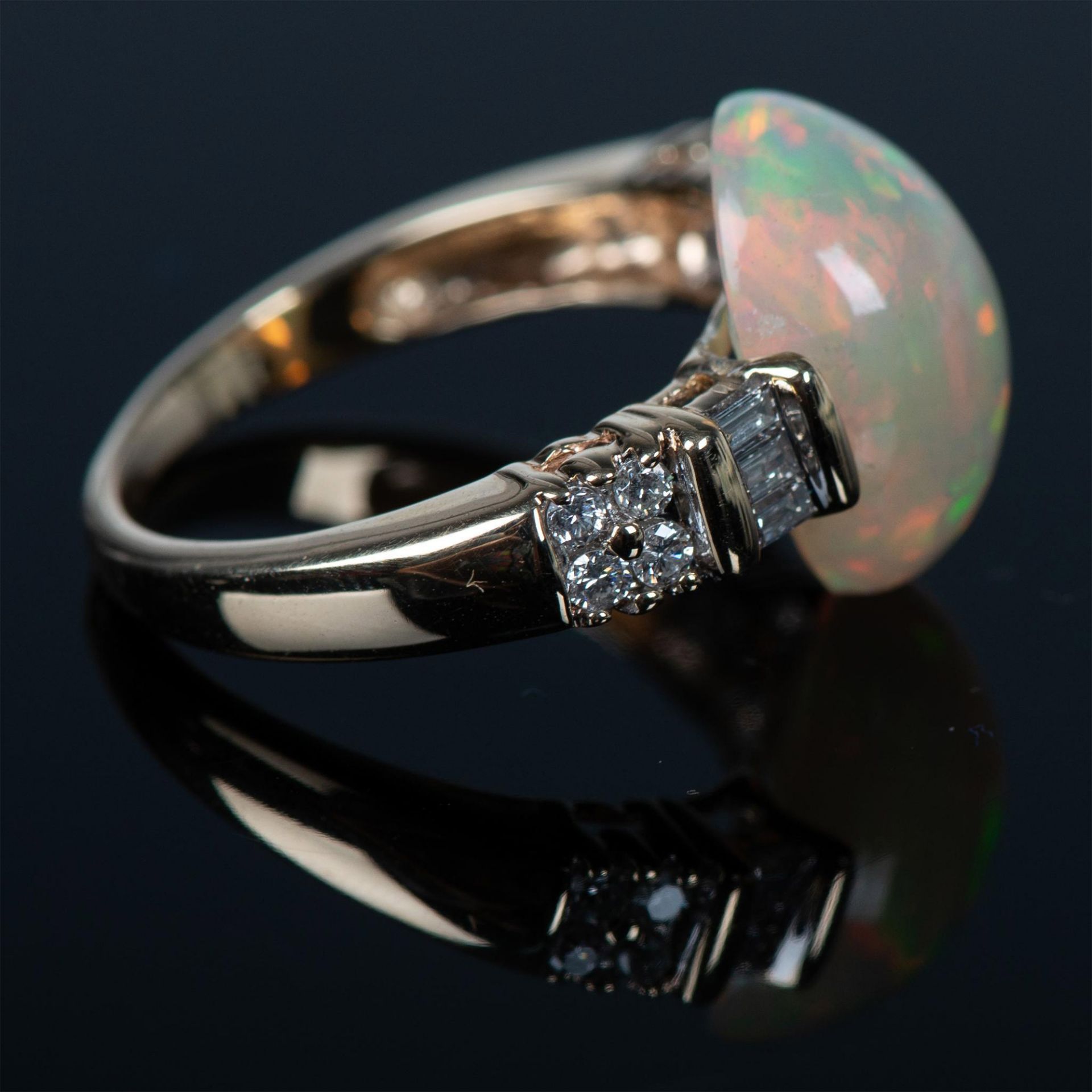 Gorgeous 14K Yellow Gold, Diamond, and Opal Ring - Image 7 of 12