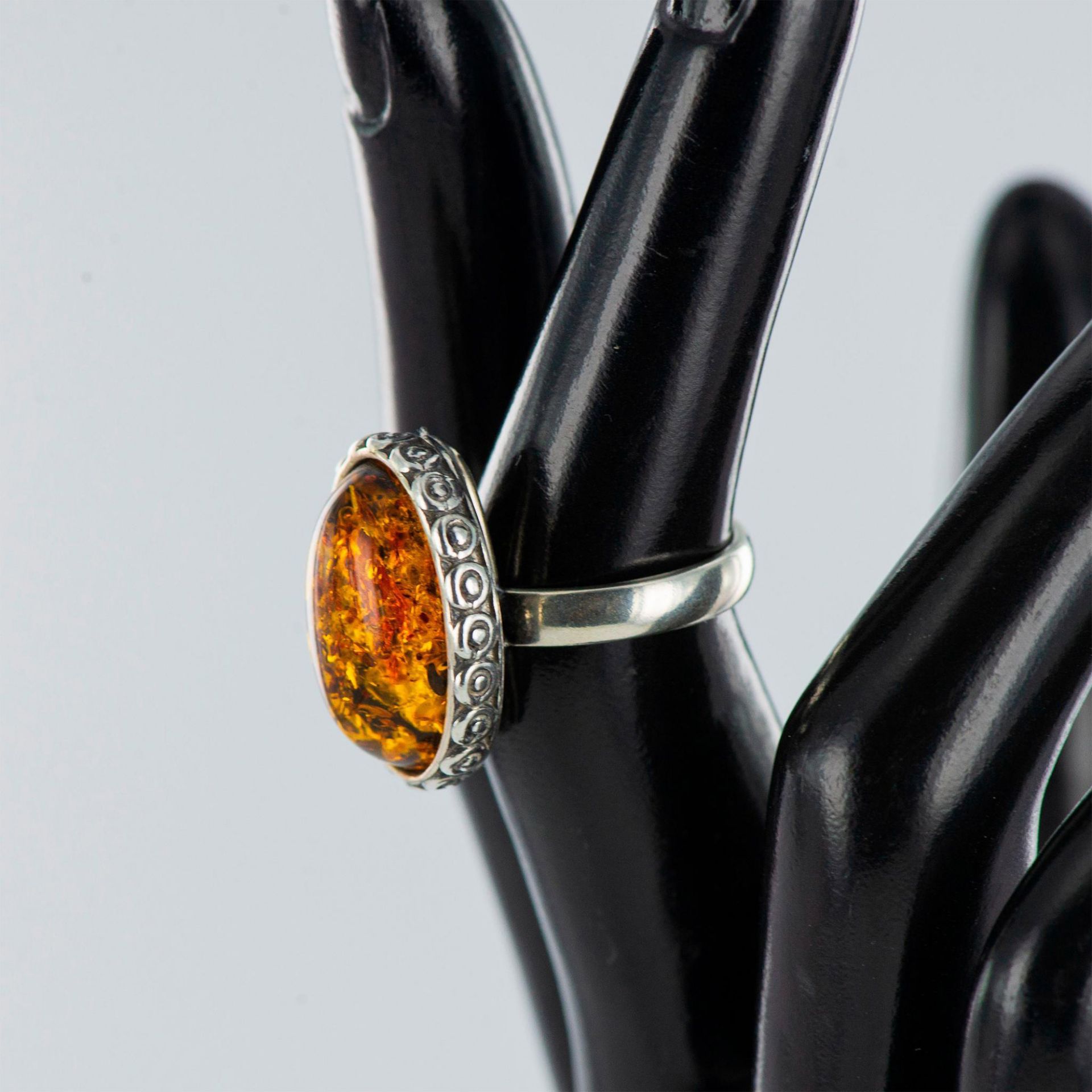 Sterling Silver and Amber Ring - Bild 5 aus 12