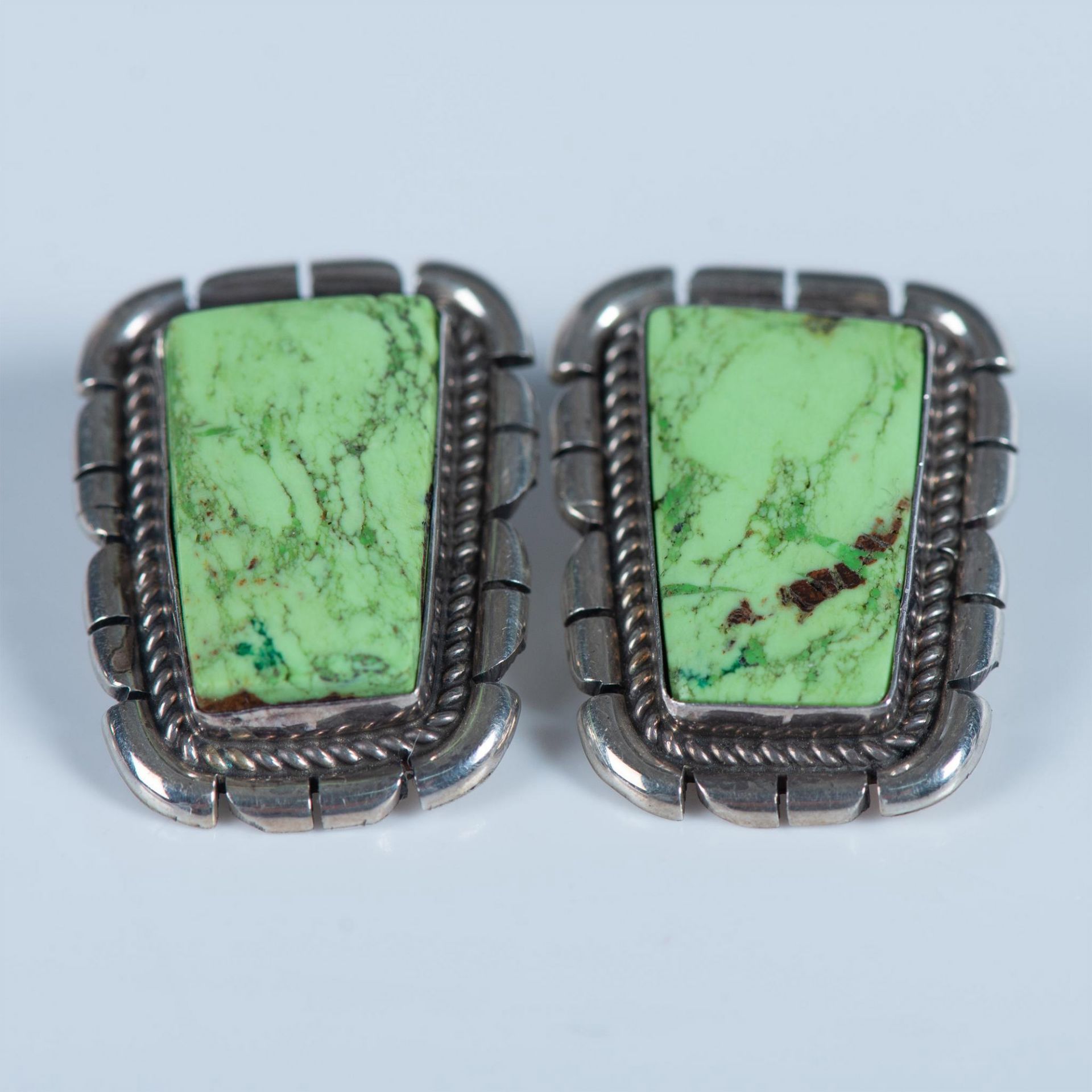 2 Pairs of Sterling Silver and Gaspeite Earrings - Image 3 of 4
