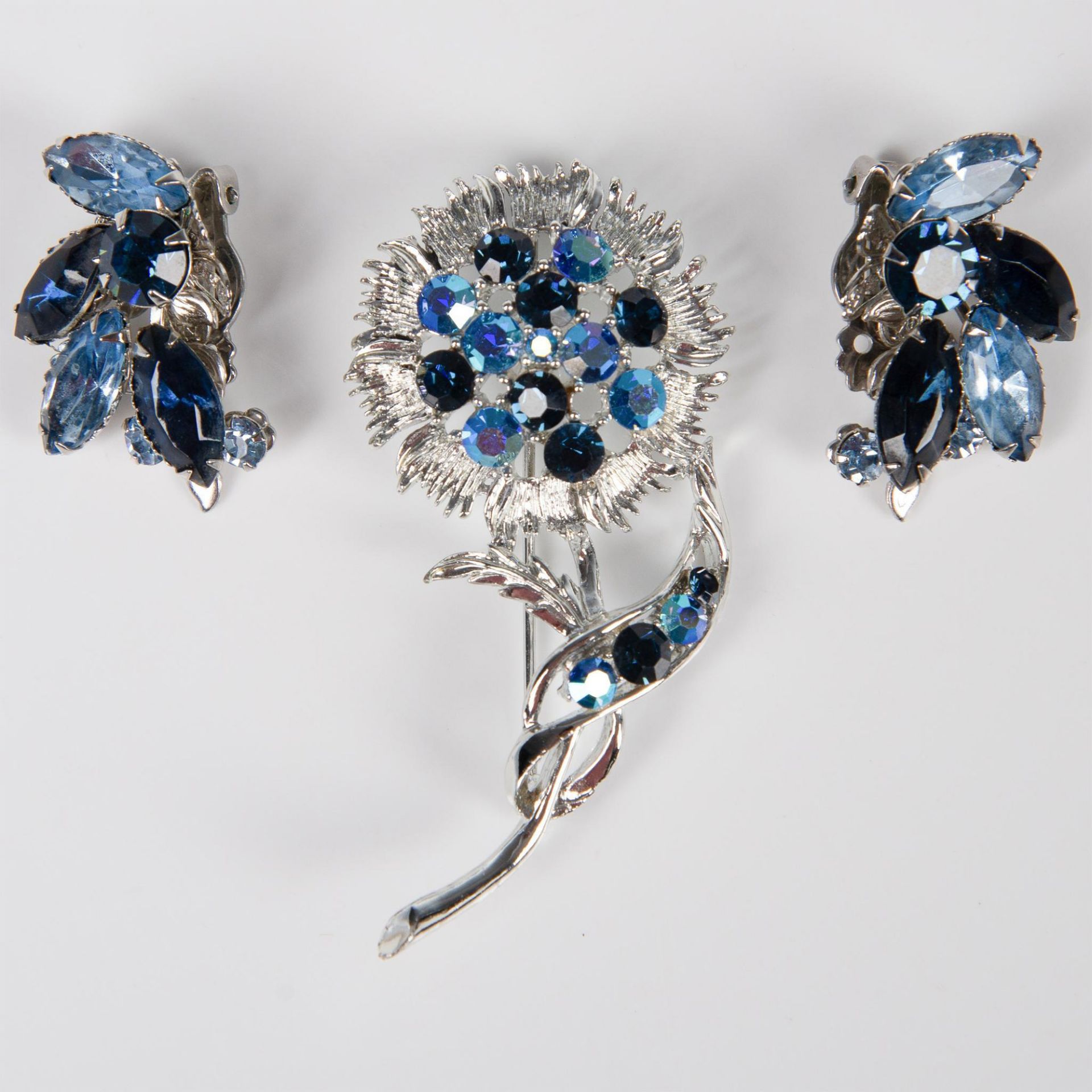 3pc Silver Tone and Rhinestone Brooch and Earrings - Image 3 of 5