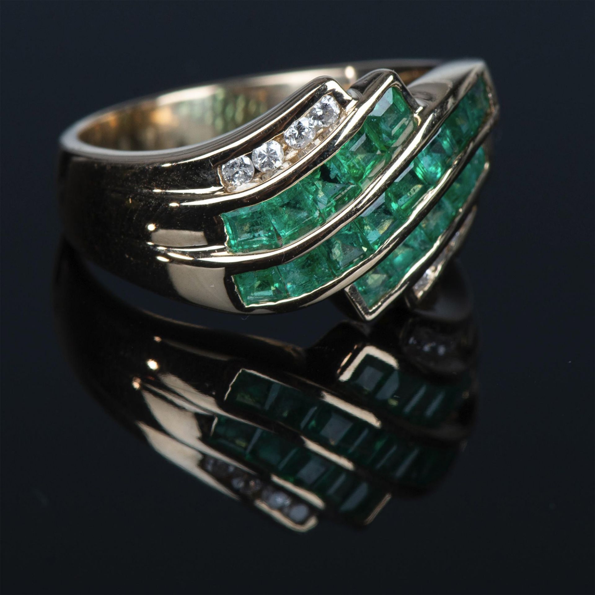 Fabulous 14K Yellow Gold, Emerald & Diamond Ring - Image 2 of 8