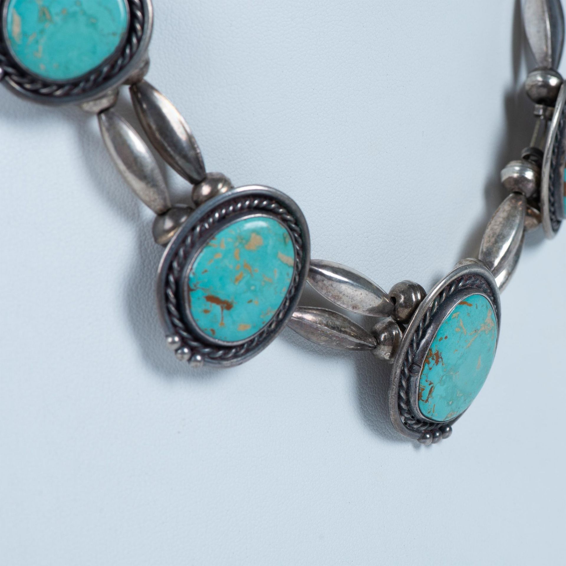 Sterling Silver and Turquoise Necklace - Image 7 of 9