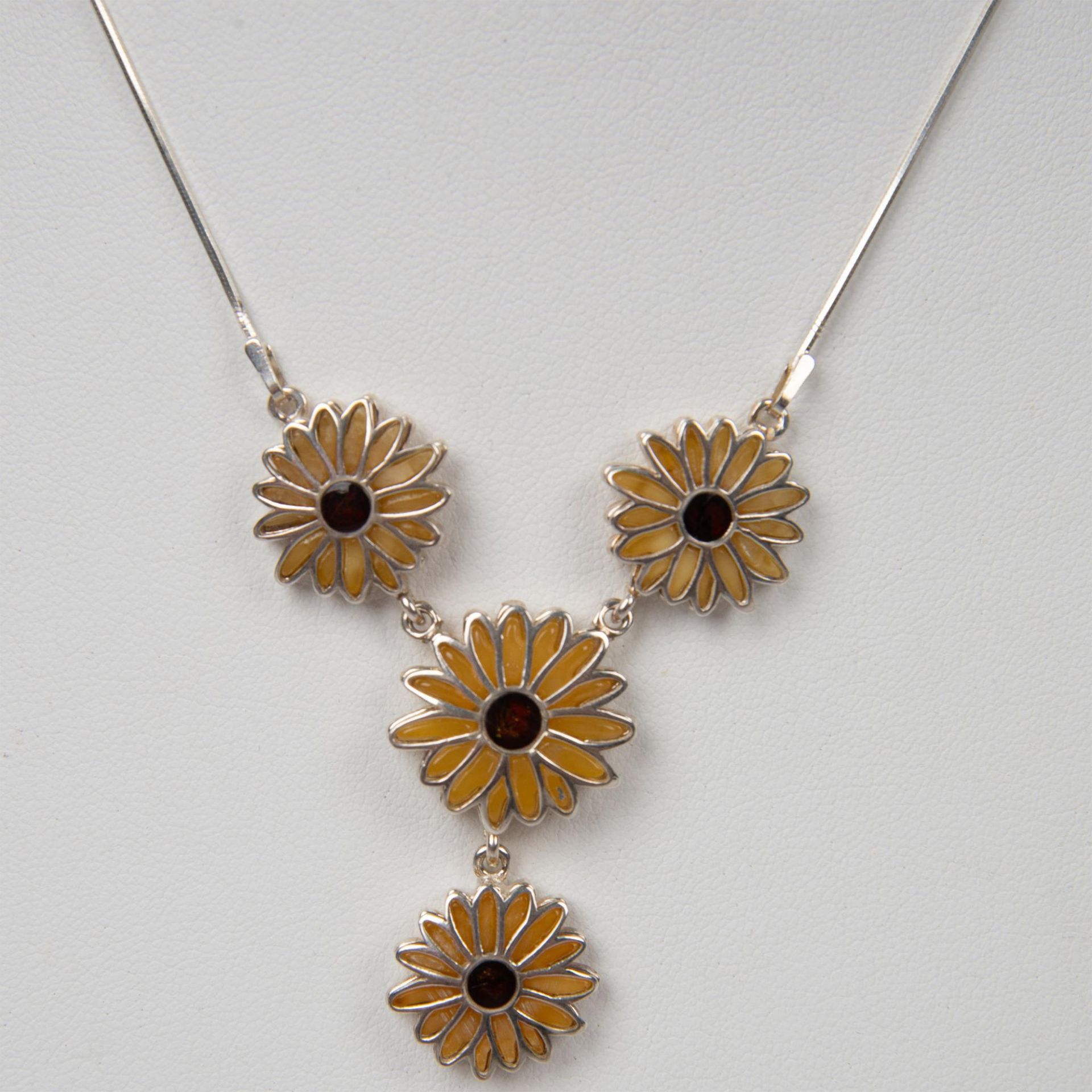 Sterling Silver and Amber Flower Necklace - Bild 2 aus 2