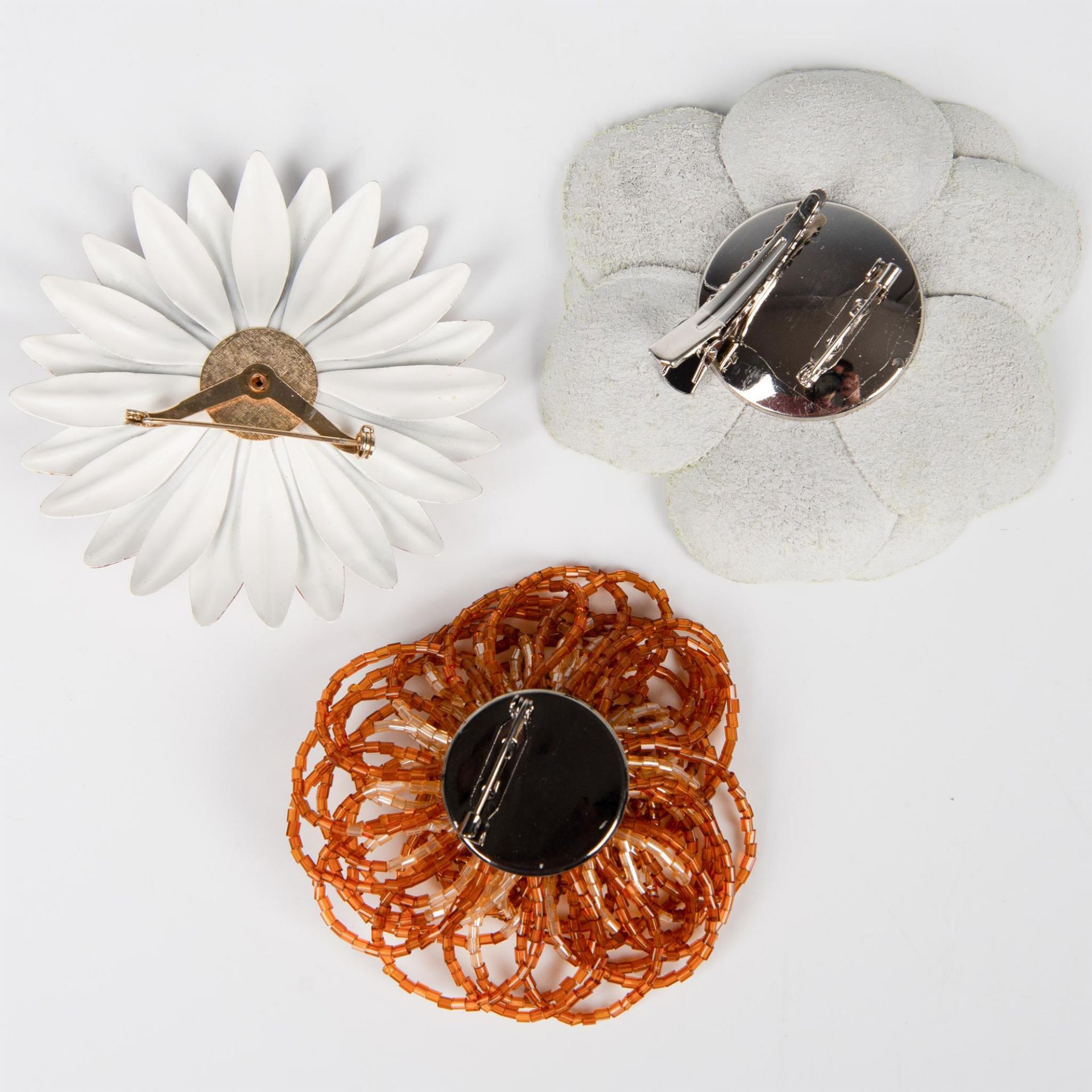 3pc Flower Brooches - Image 2 of 2