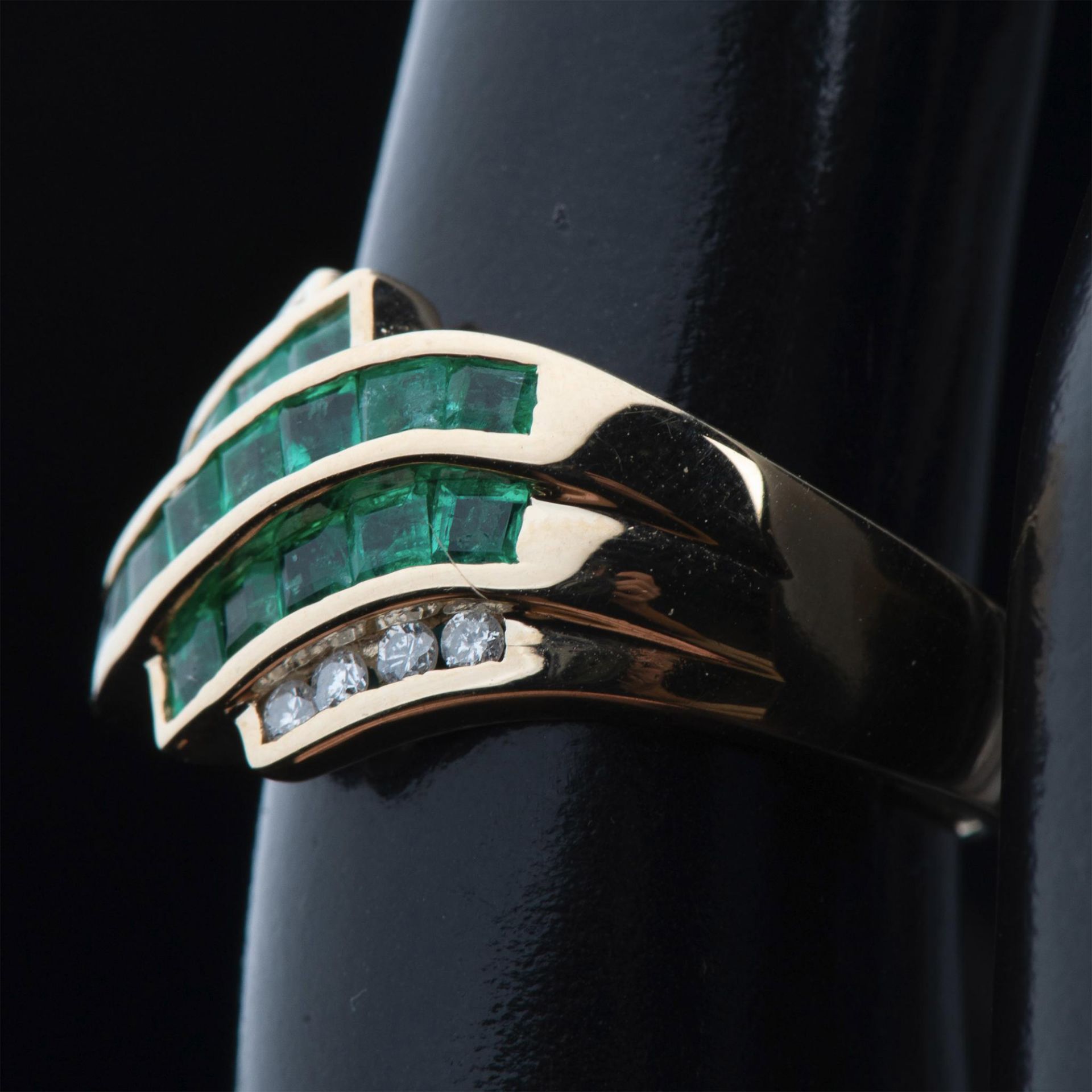 Fabulous 14K Yellow Gold, Emerald & Diamond Ring - Image 7 of 8