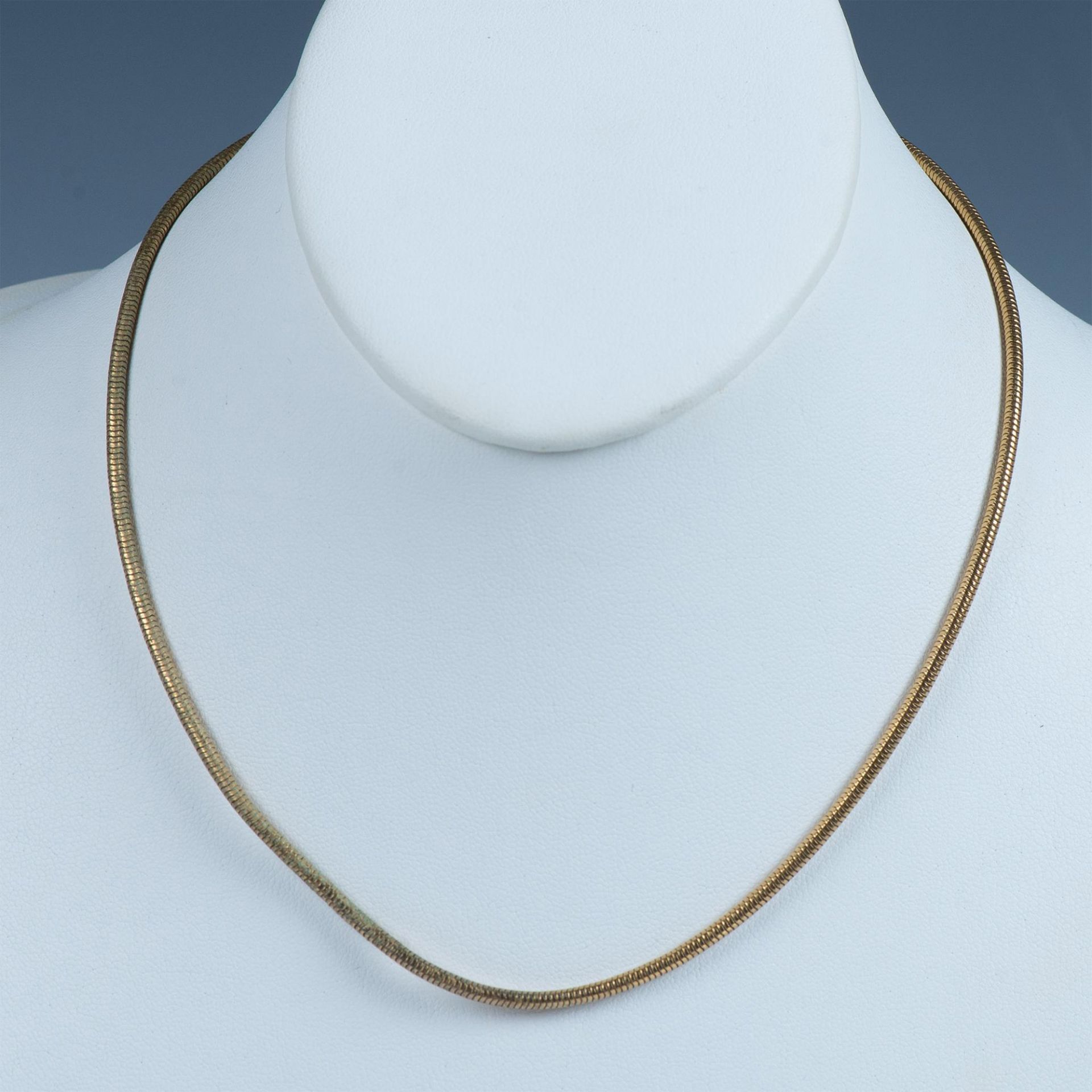 5pc Assorted Gold Tone Necklaces and Bracelet - Bild 9 aus 9