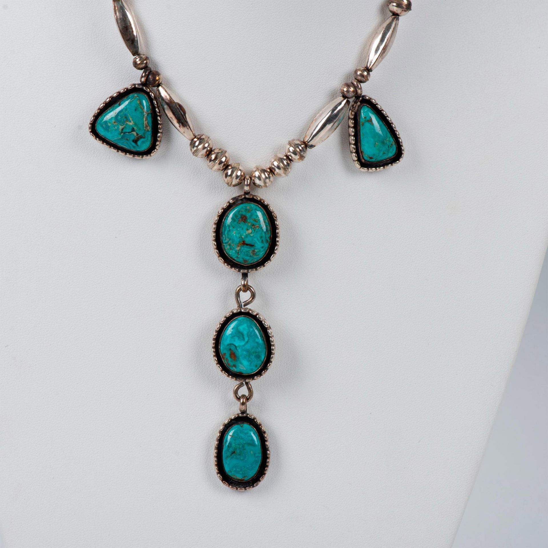 Pretty Native American Sterling Silver & Turquoise Necklace - Image 2 of 4