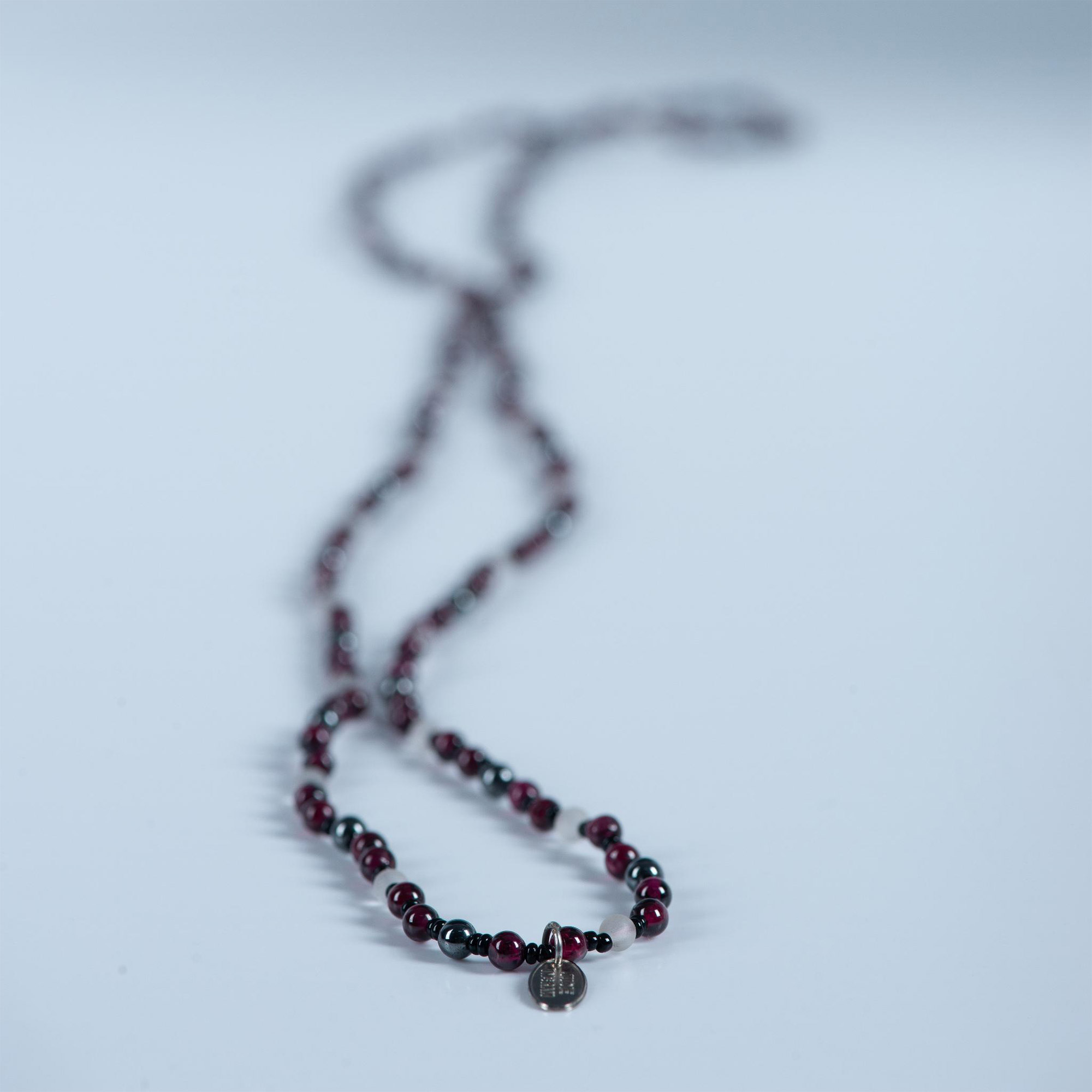 Judie Ingram Hematite and Glass Infinity Bead Necklace - Image 4 of 6