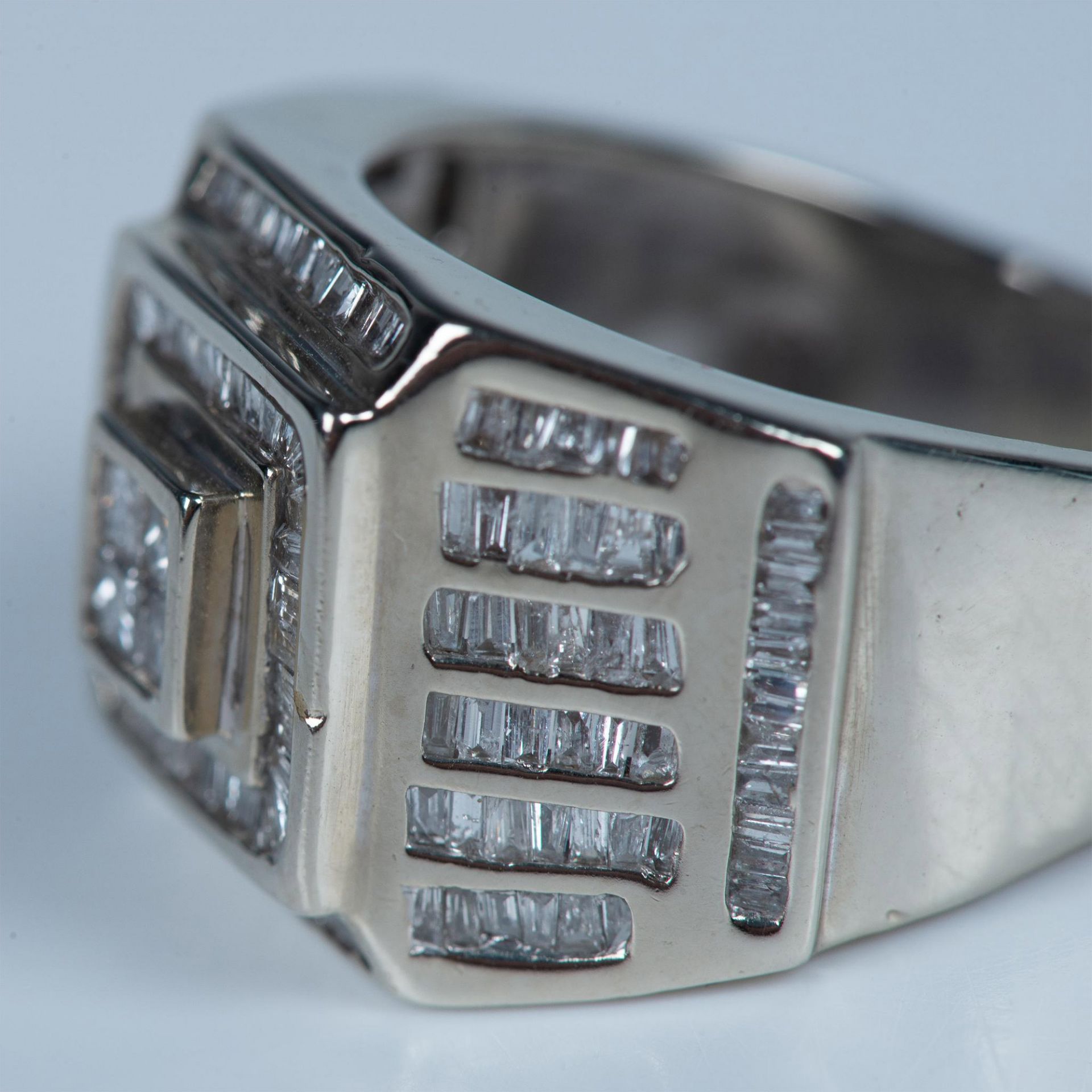 Striking 14K White Gold and 132-Diamond Ring - Image 7 of 7