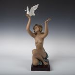 Peace Offering 1013559 - Lladro Porcelain Figurine