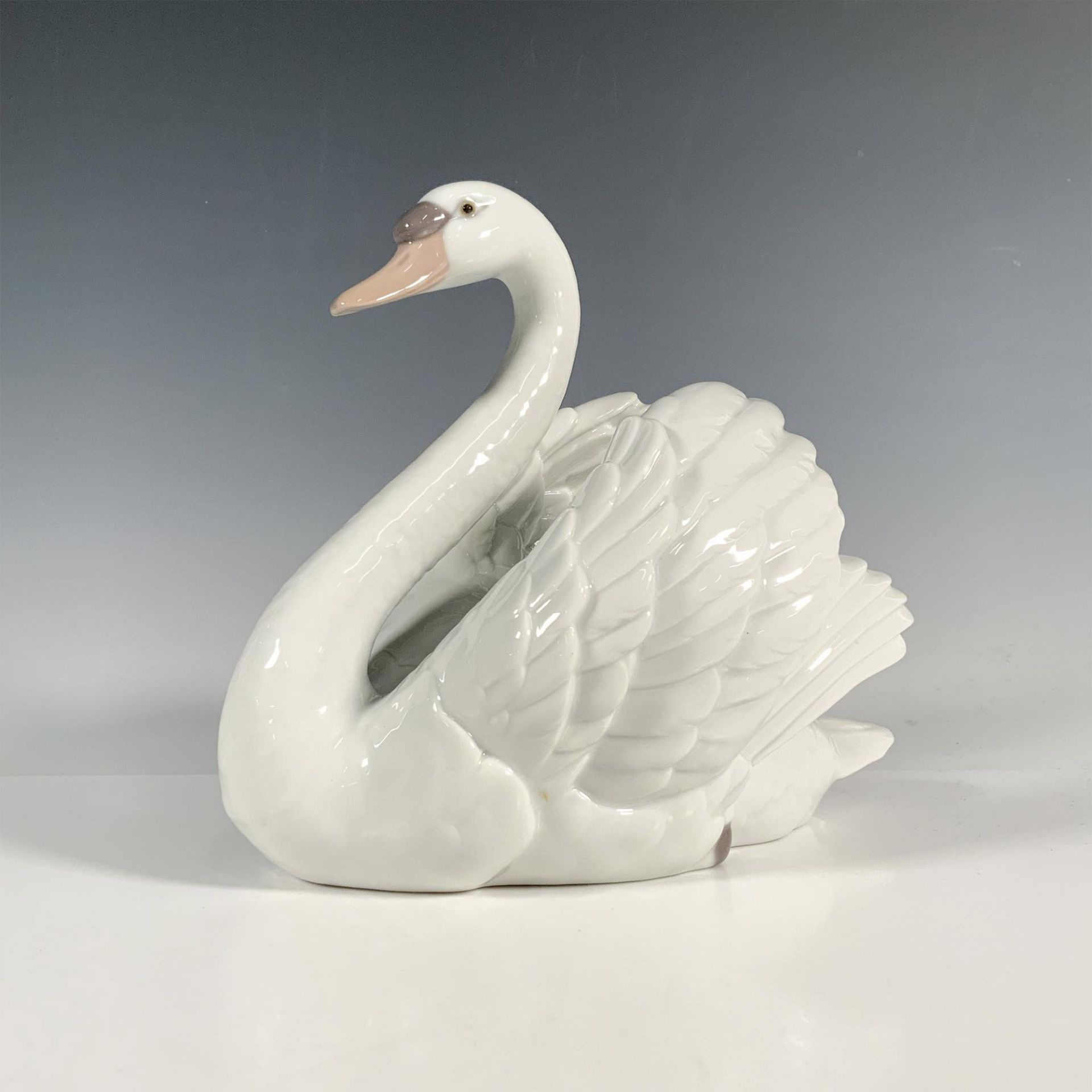 Swan With Wings Spread 1005231 - Lladro Porcelain Figurine