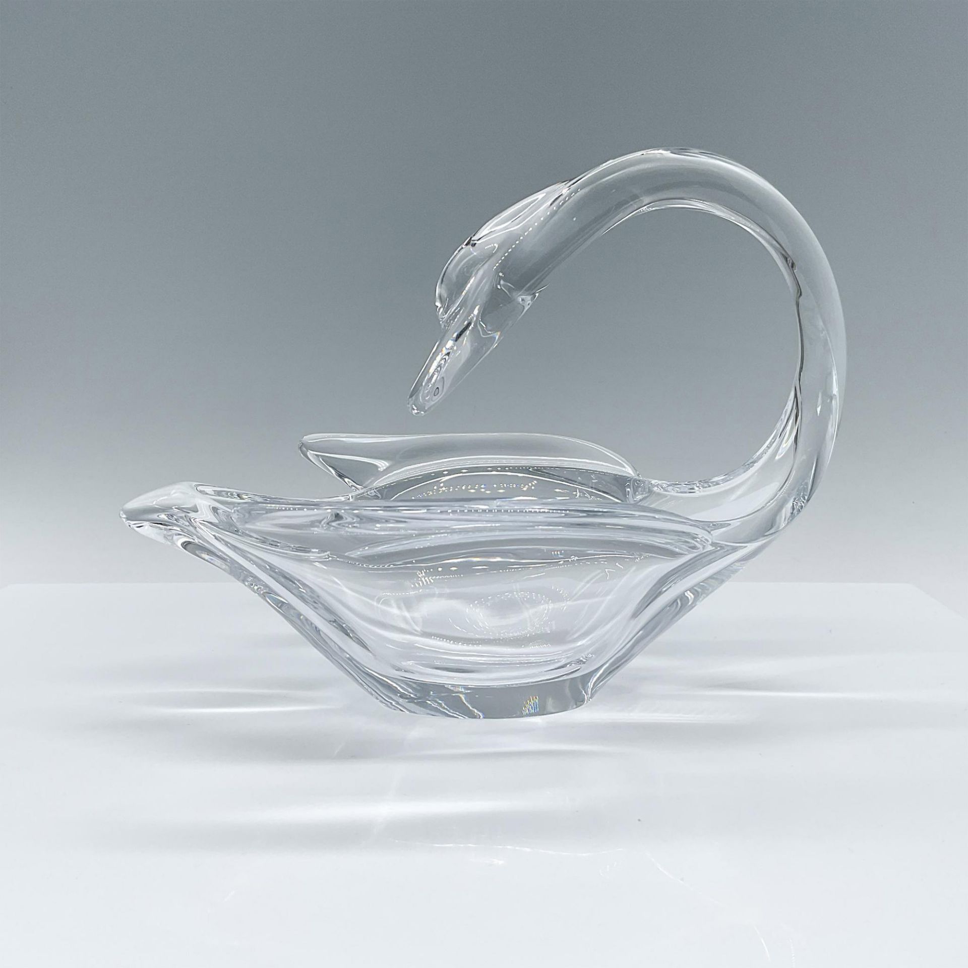 Vannes Crystal Swan Shaped Decorative Bowl - Image 2 of 3