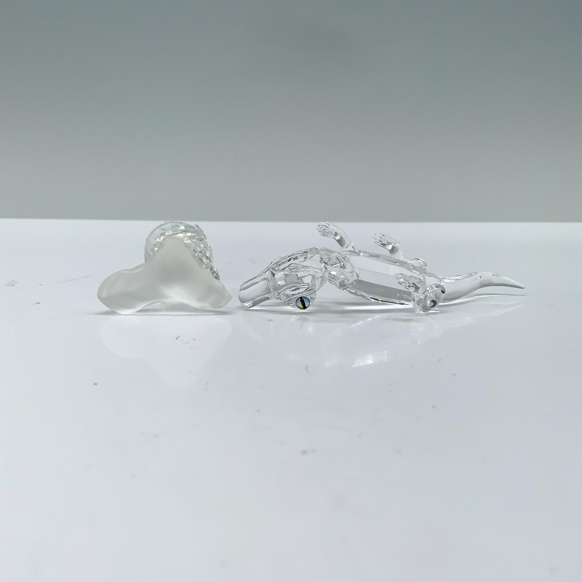 2pc Swarovski Crystal Figures, Alligator 221629, Owl 119442 - Image 3 of 3