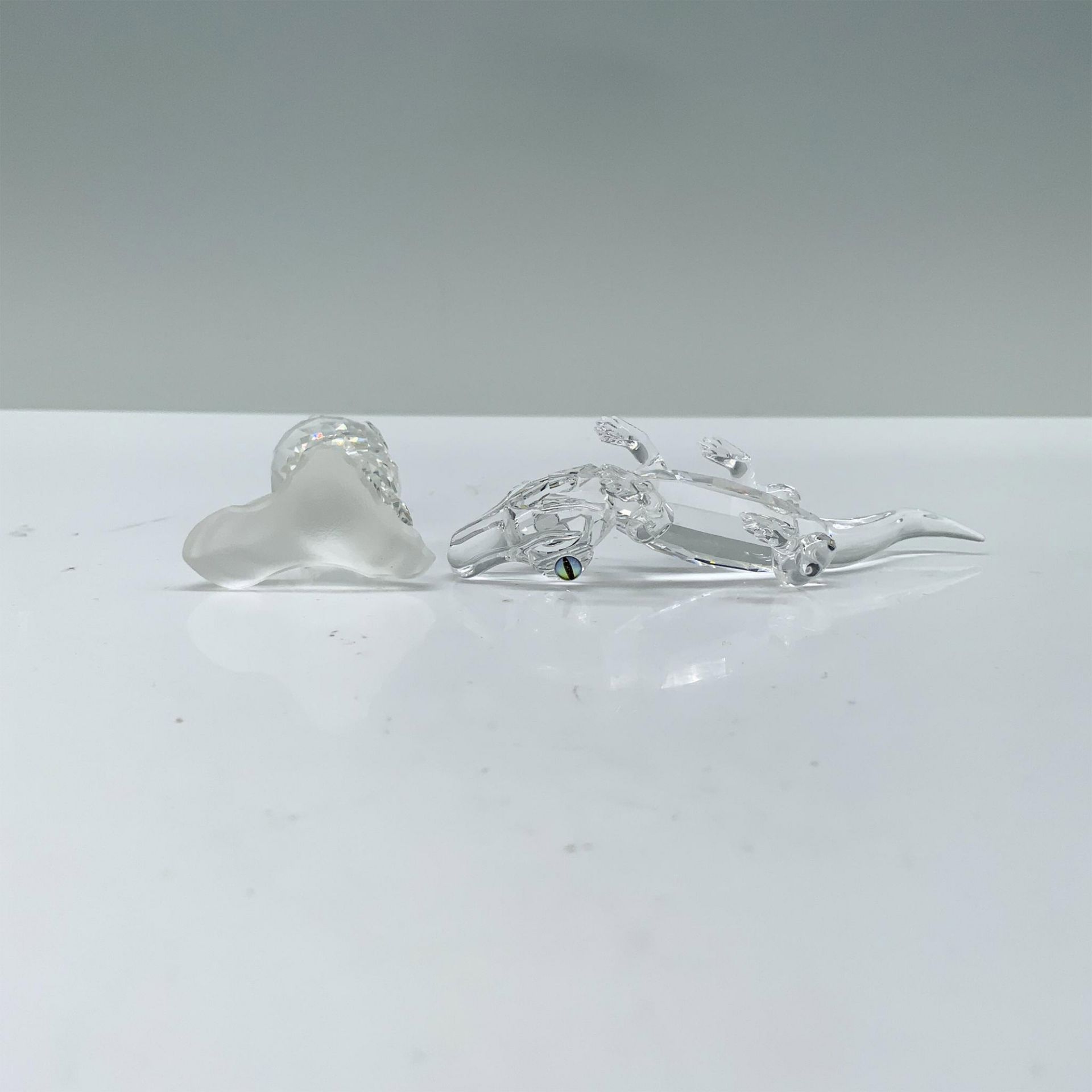 2pc Swarovski Crystal Figures, Alligator 221629, Owl 119442 - Image 3 of 3