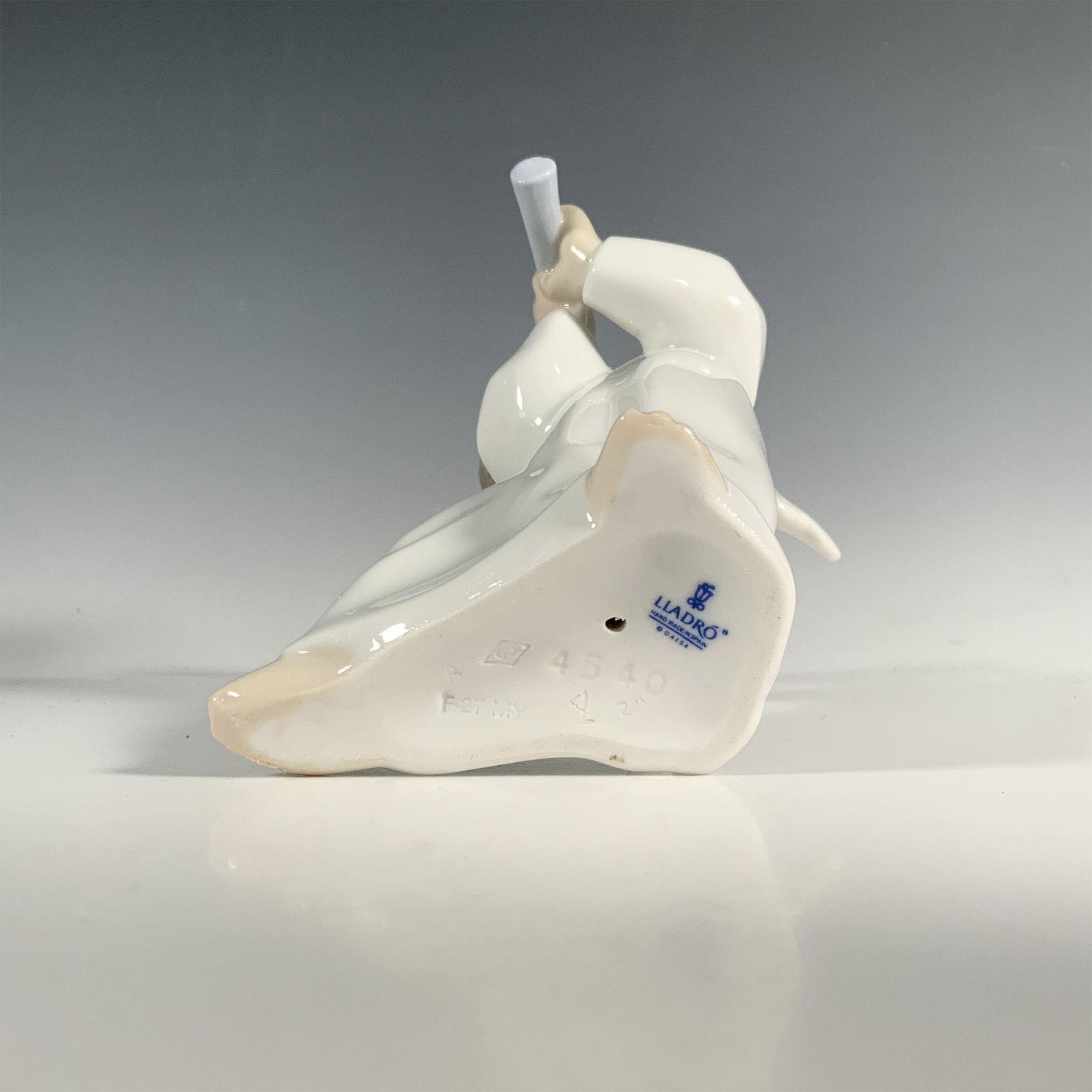 Angel With Flute 1004540 - Lladro Porcelain Figurine - Image 3 of 4