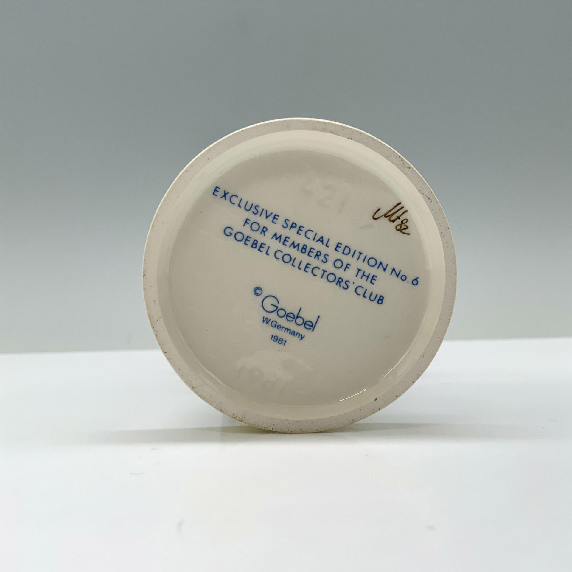 Goebel Hummel Porcelain Figurine, Its Cold - Image 3 of 3