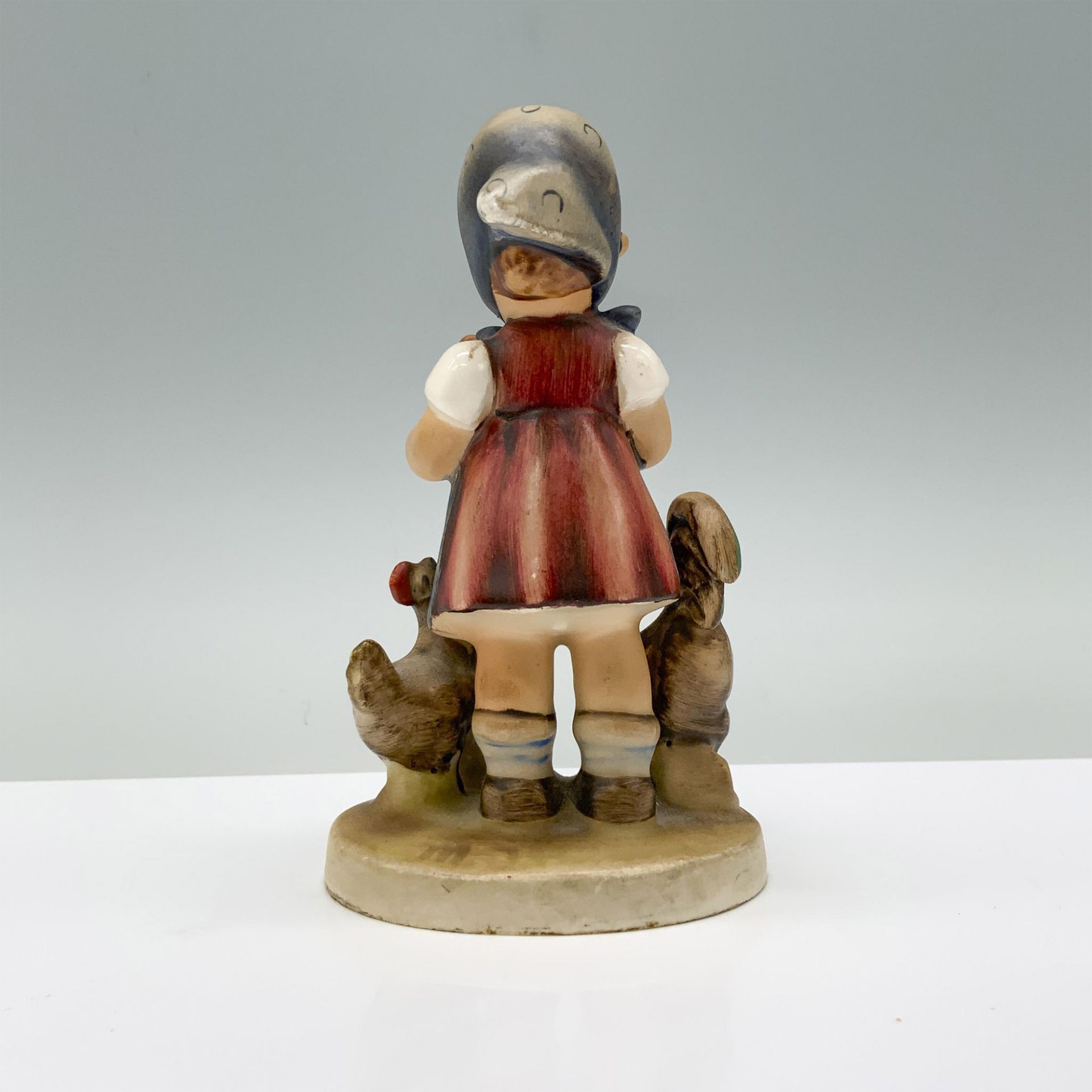 Goebel Hummel Porcelain Figurine, Feeding Time - Bild 2 aus 3