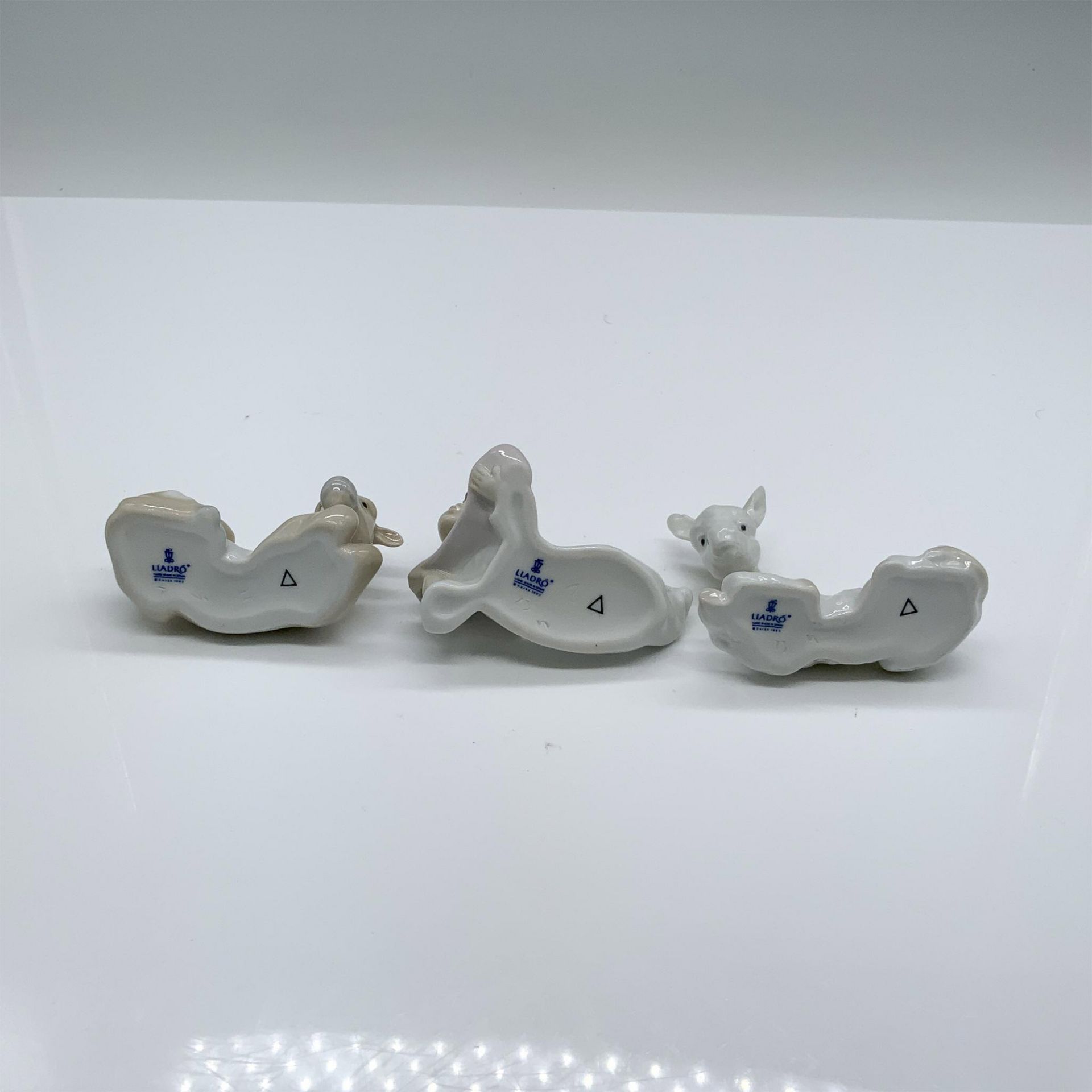 Lladro Porcelain Mini Figural Ornament Set 1006095 - Image 3 of 4