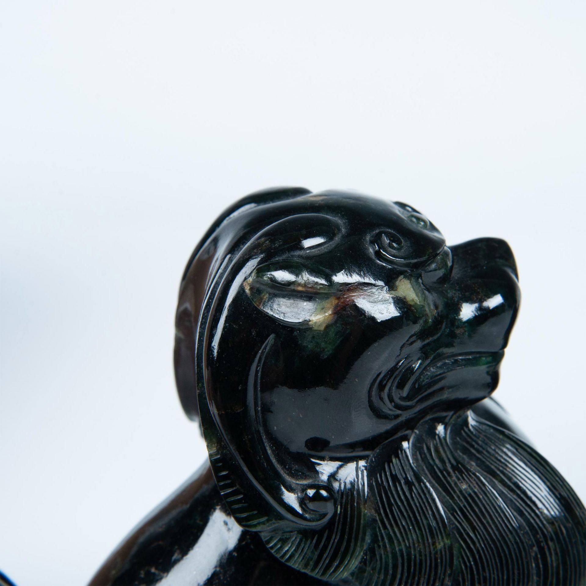 Pair of Chinese Carved Black Nephrite Jade Foo Dogs - Bild 11 aus 13