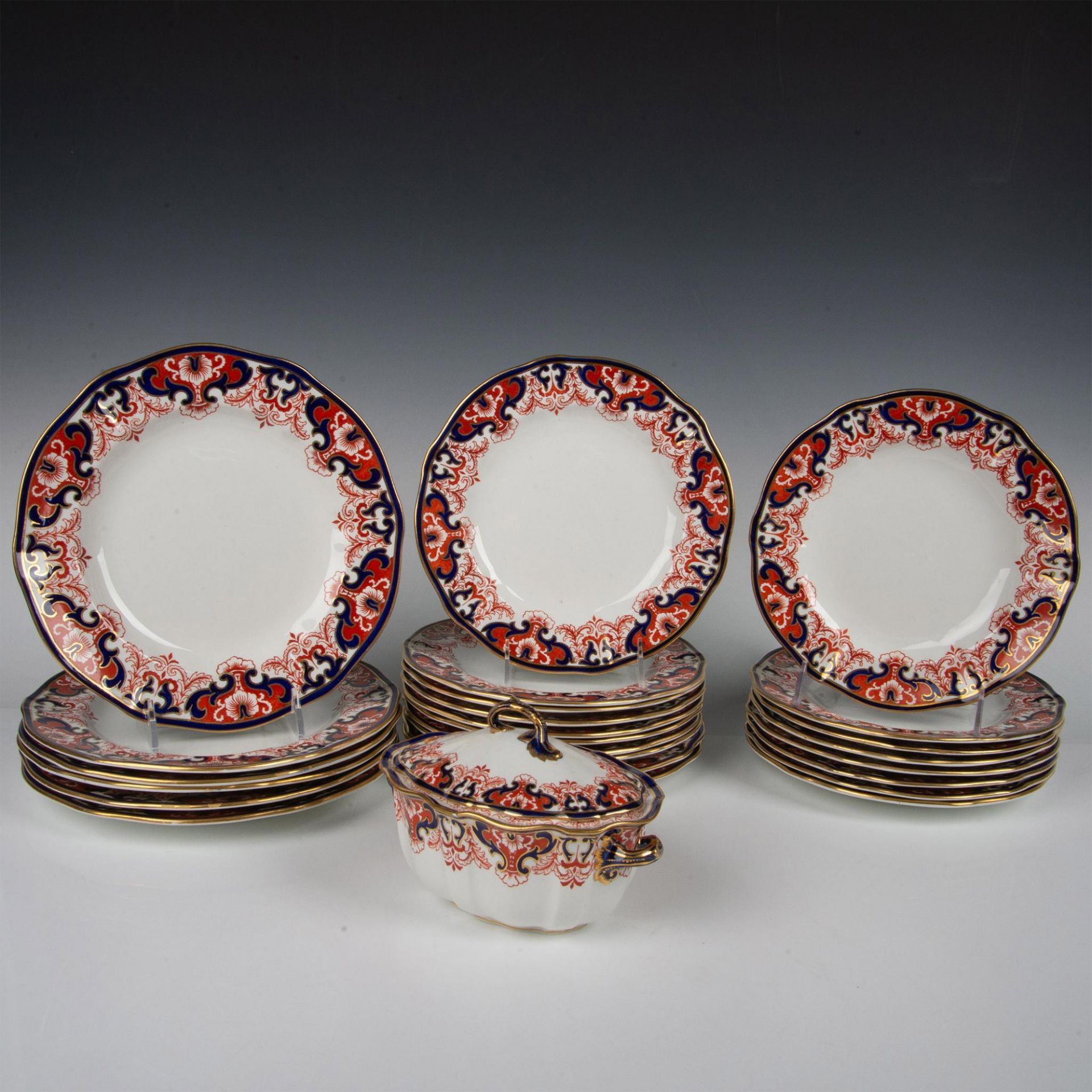 25pc Royal Crown Derby Porcelain Dinner Ware, Imari