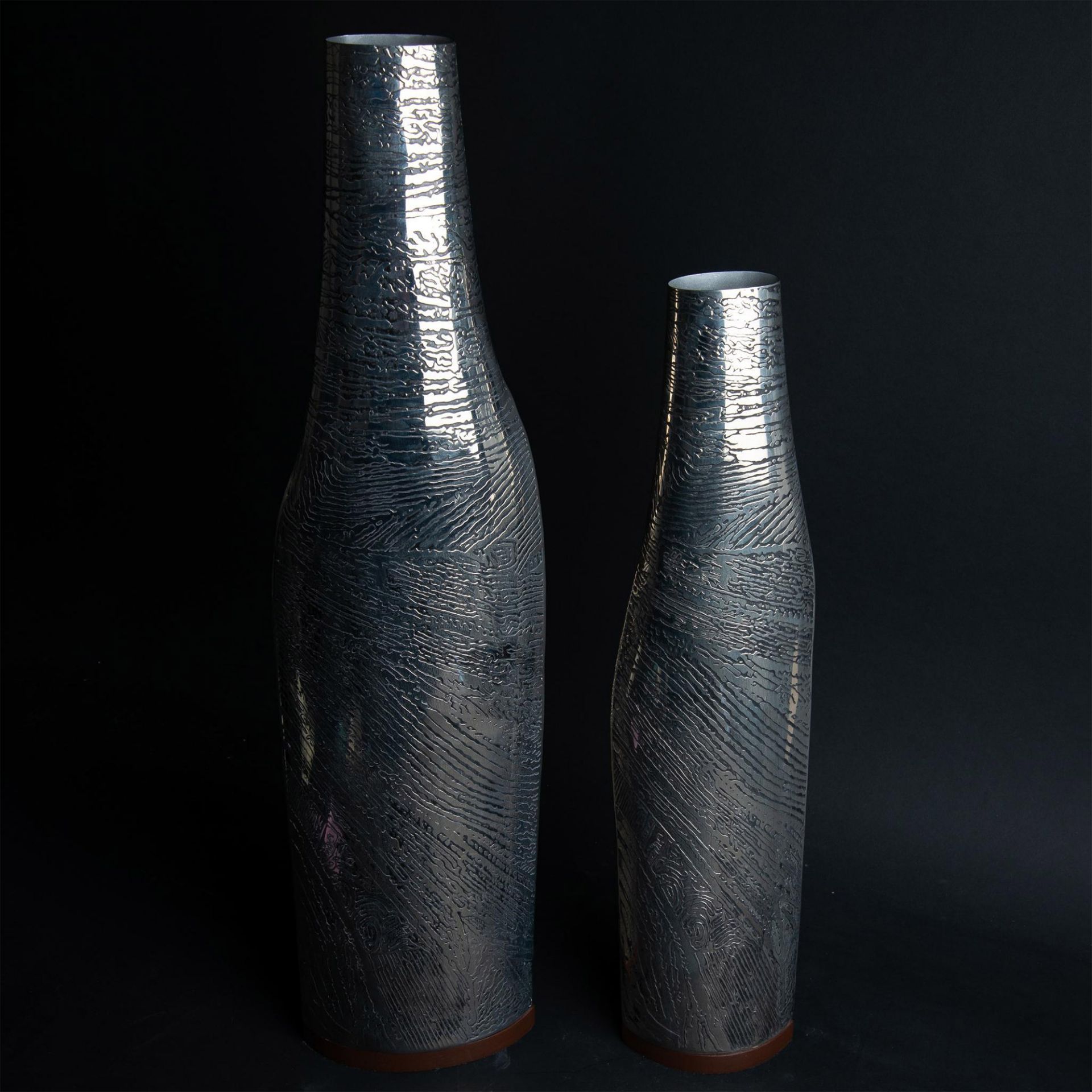 2pc Modern Metal Vases - Image 4 of 6