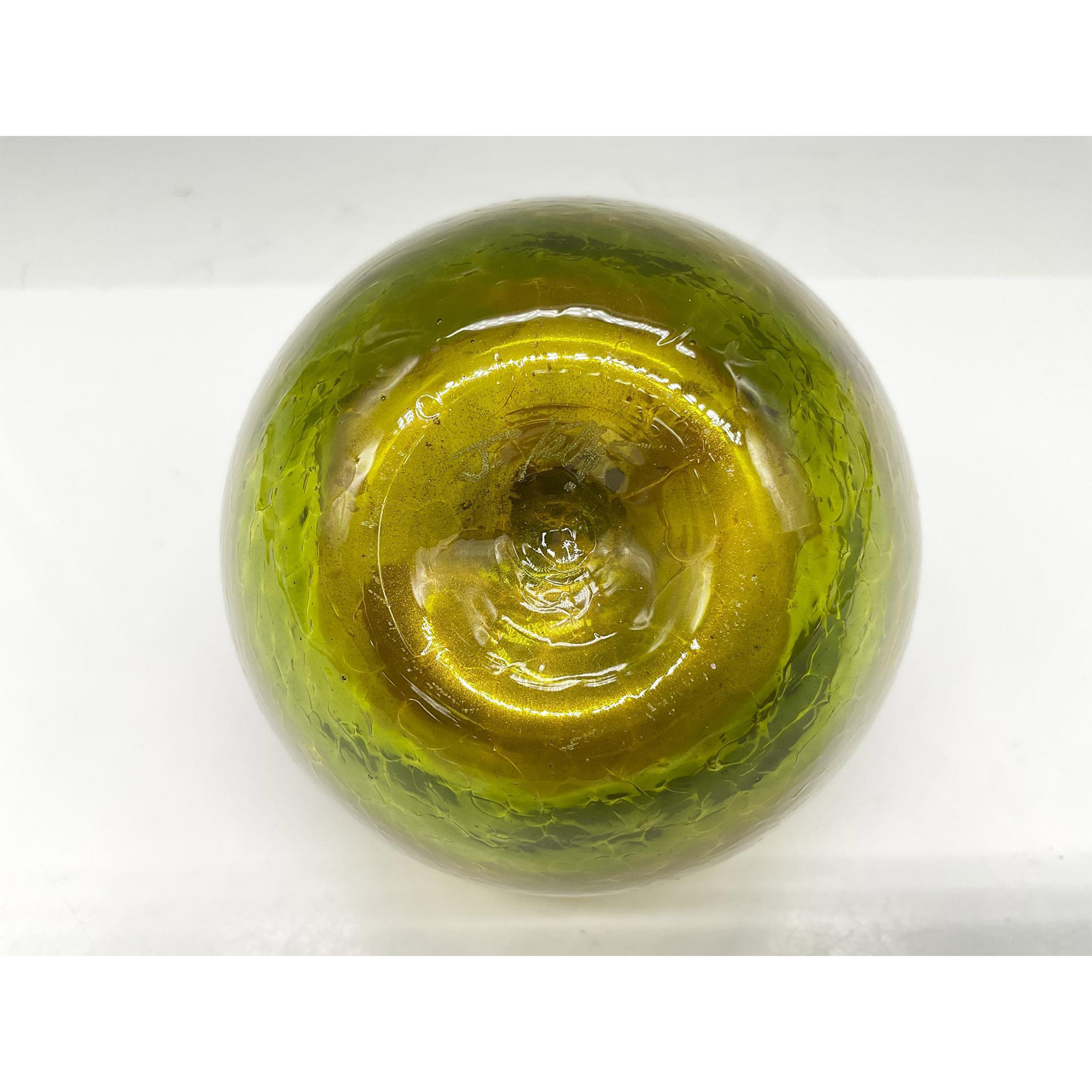 Jesse Kelly Hand Blown Crackle Glass Paperweight, Apple - Image 3 of 3