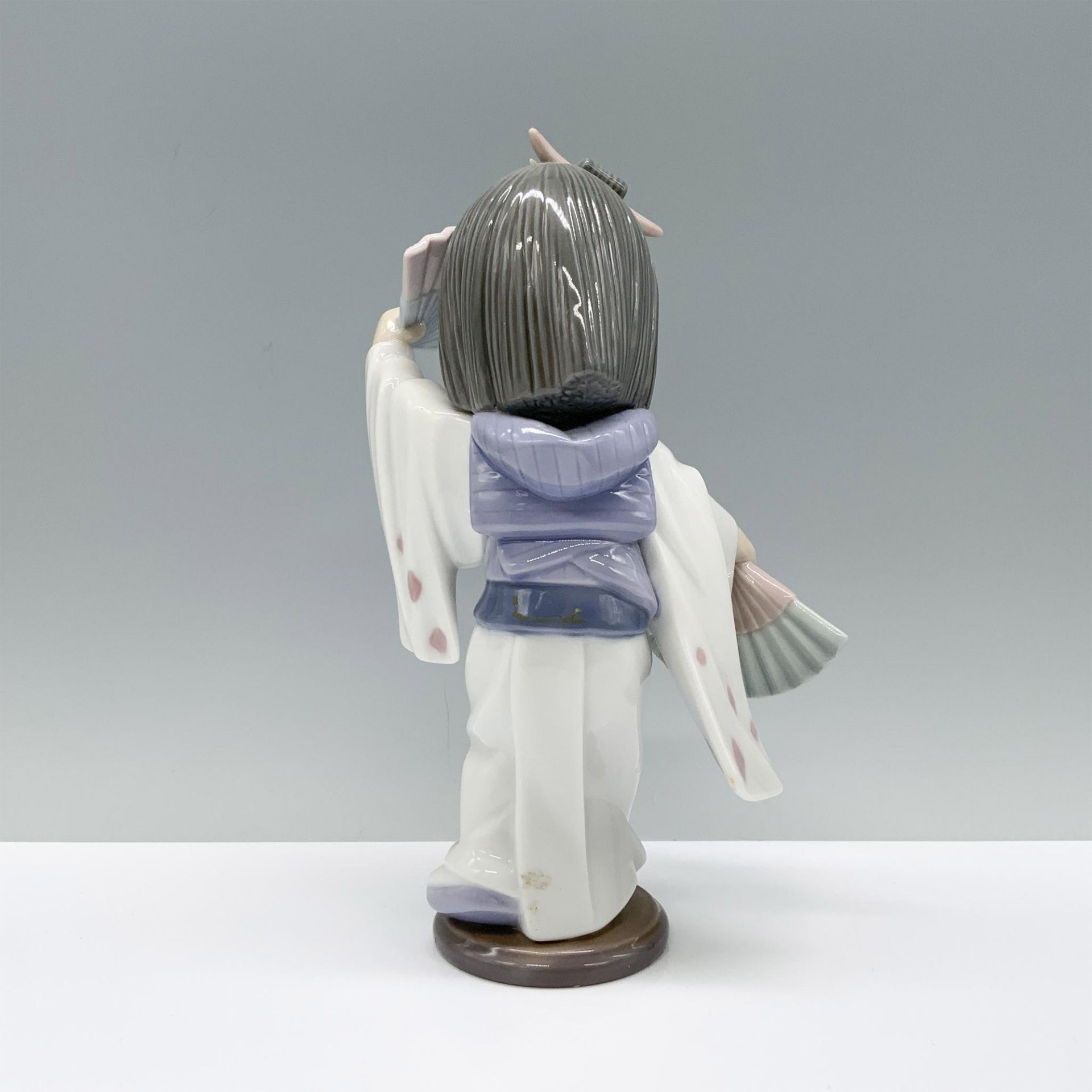 Oriental Dance 1006230 - Lladro Porcelain Figurine - Image 2 of 4